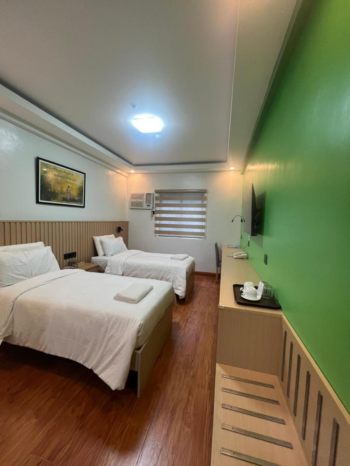 Twin Room,1690816434:JPEG