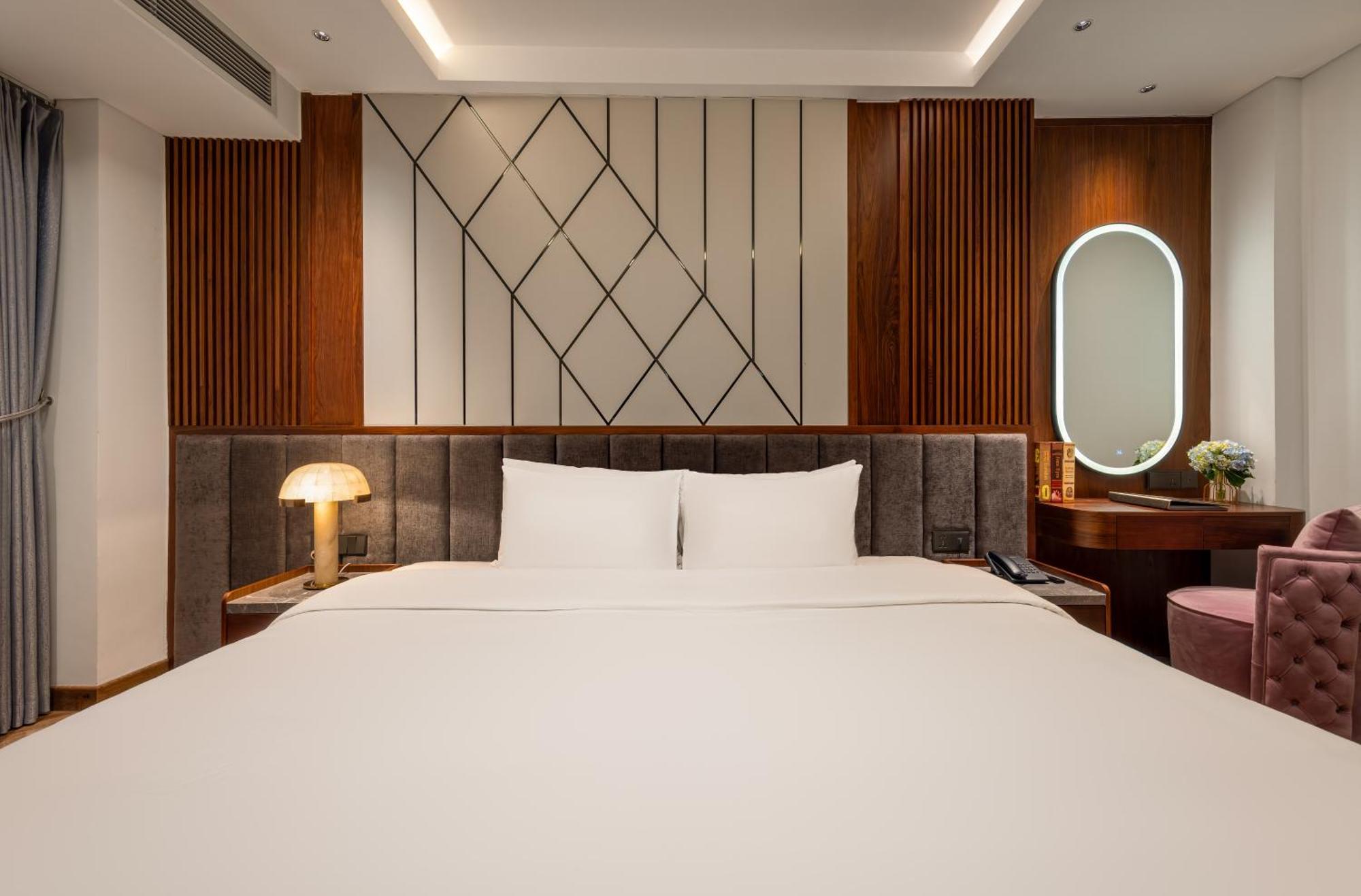 Deluxe Double or Twin Room