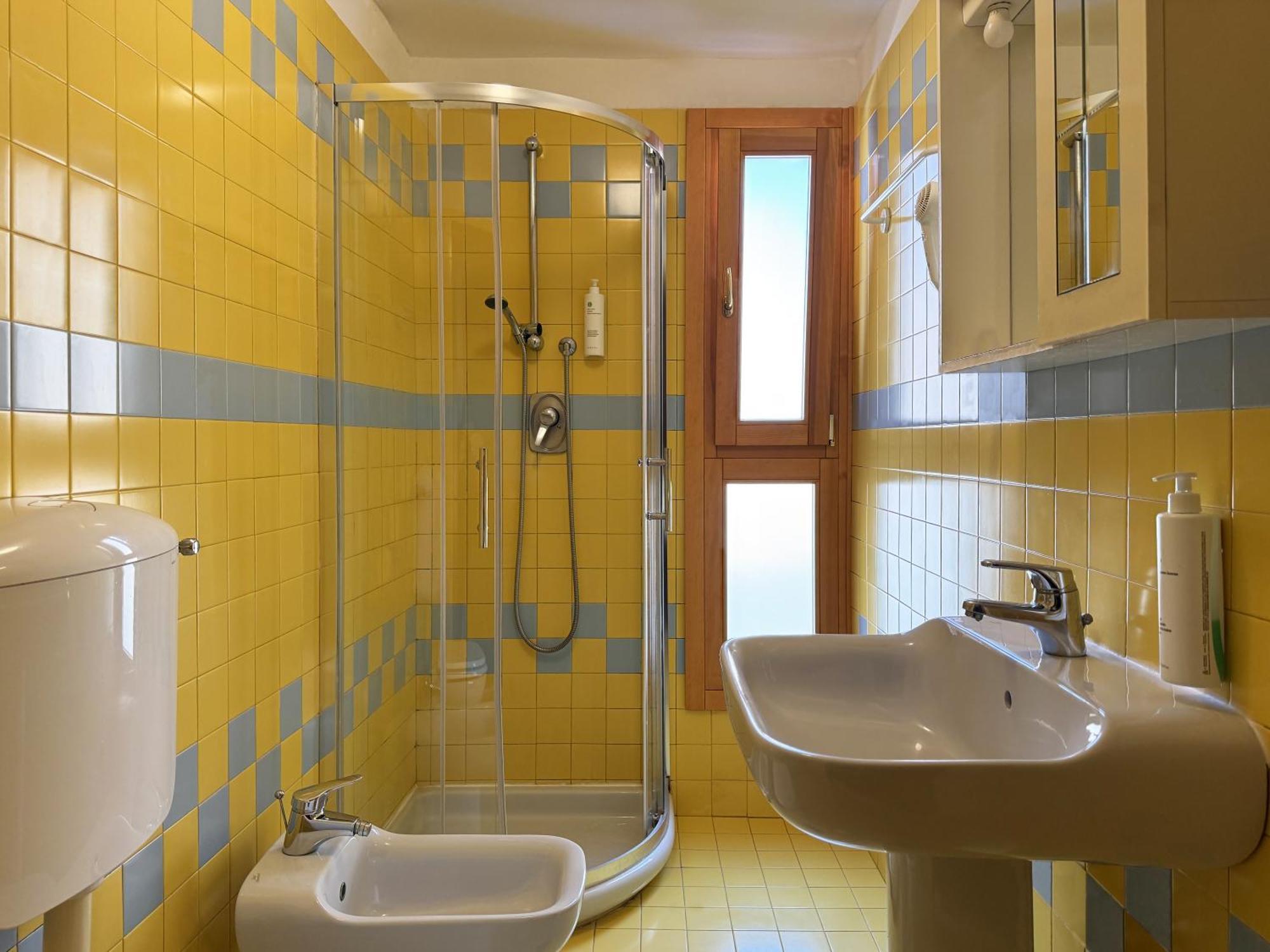 Habitación Doble con baño privado externo