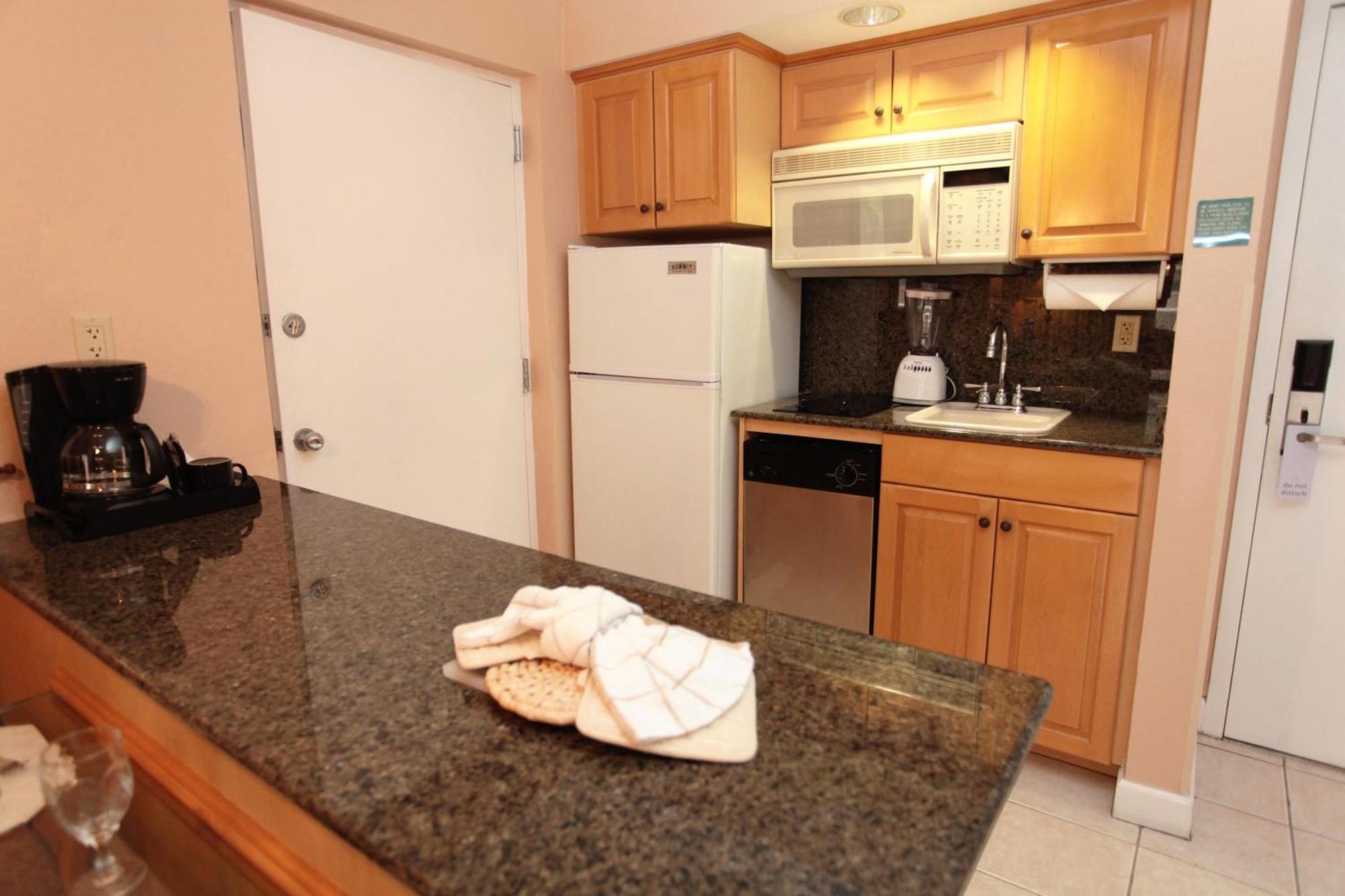 One Bedroom King Suite Ocean View