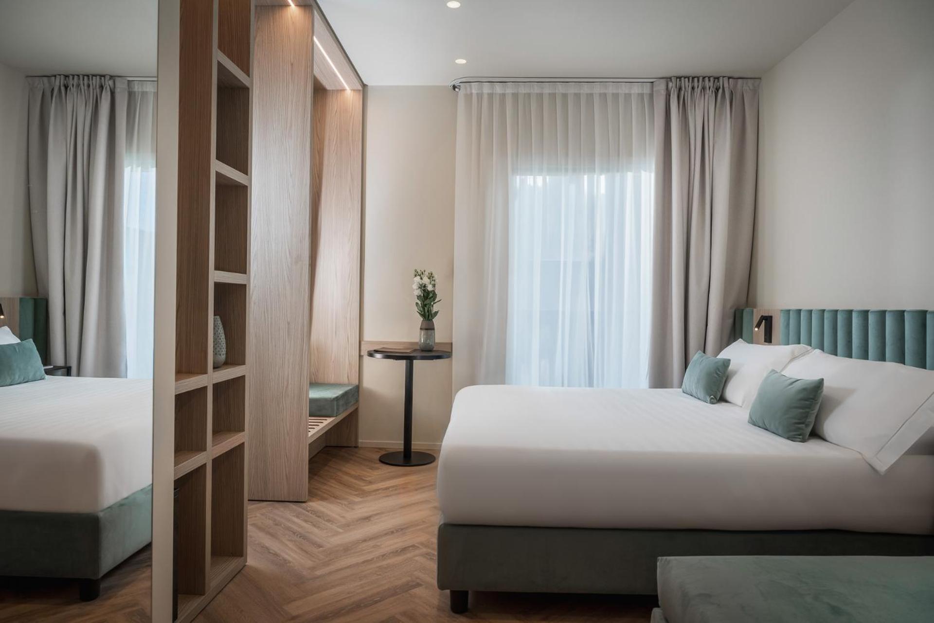 Superior Room Lateral Sea View