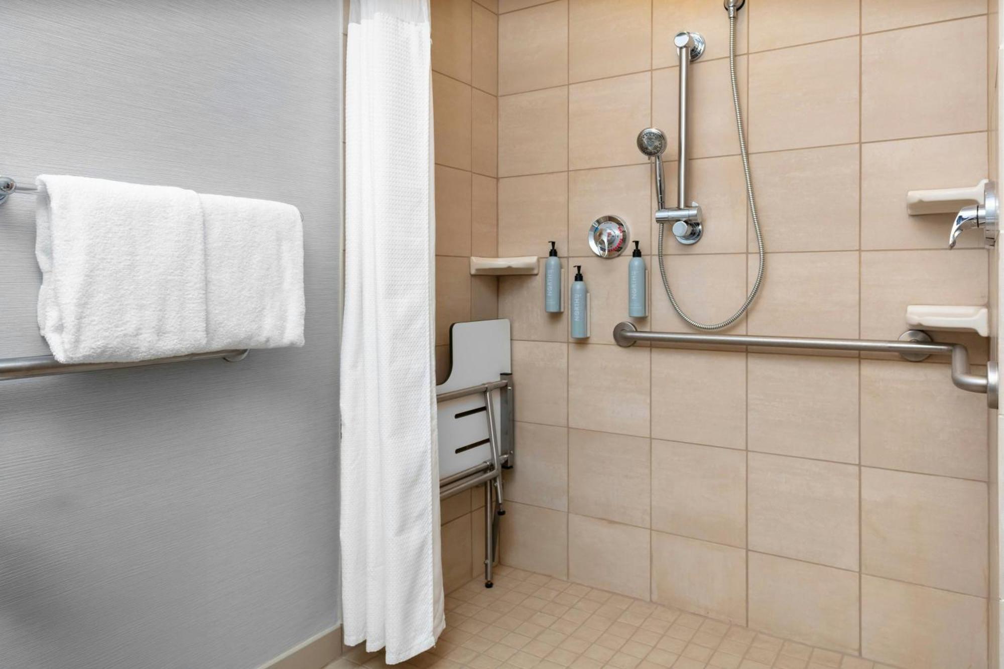 King Room with Roll-In Shower - Mobility Access/Hearing Accessible
