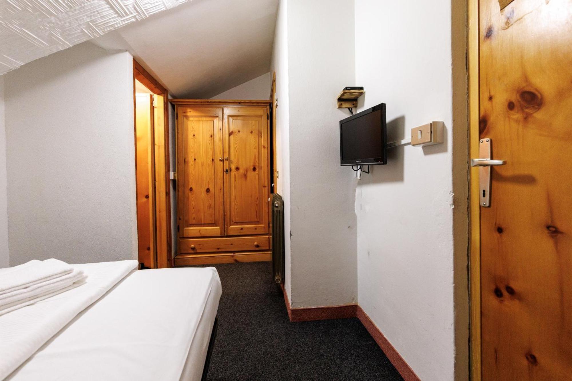 Budget Single Room