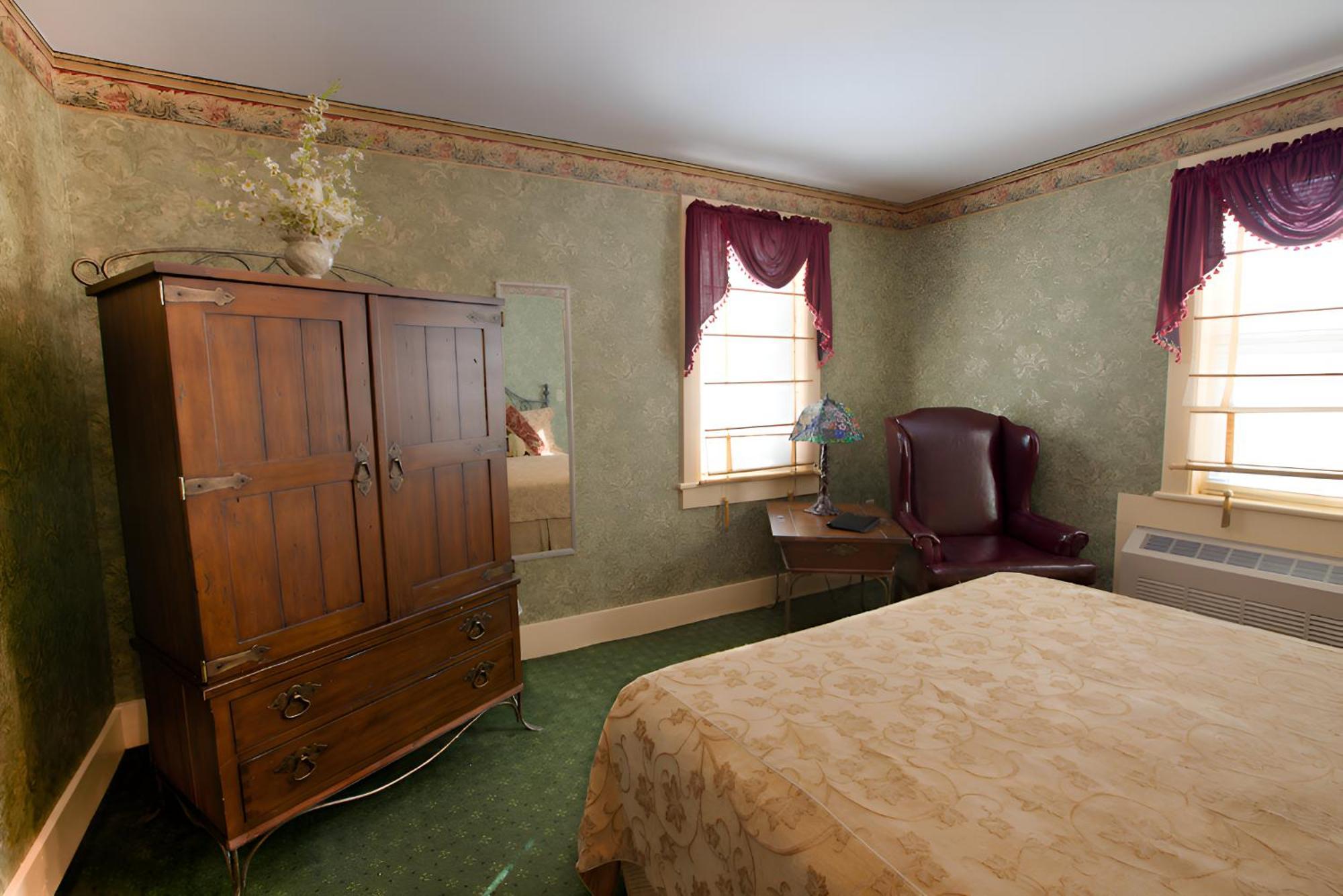 Standard Suite