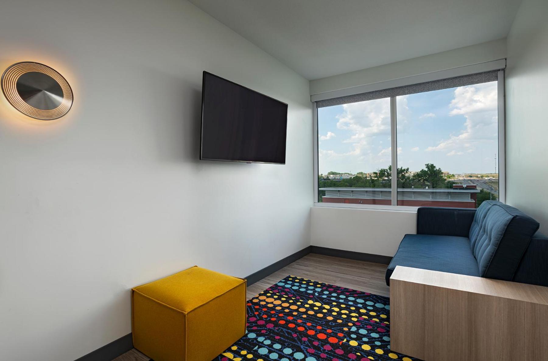 Savvy Suite 2 Queen