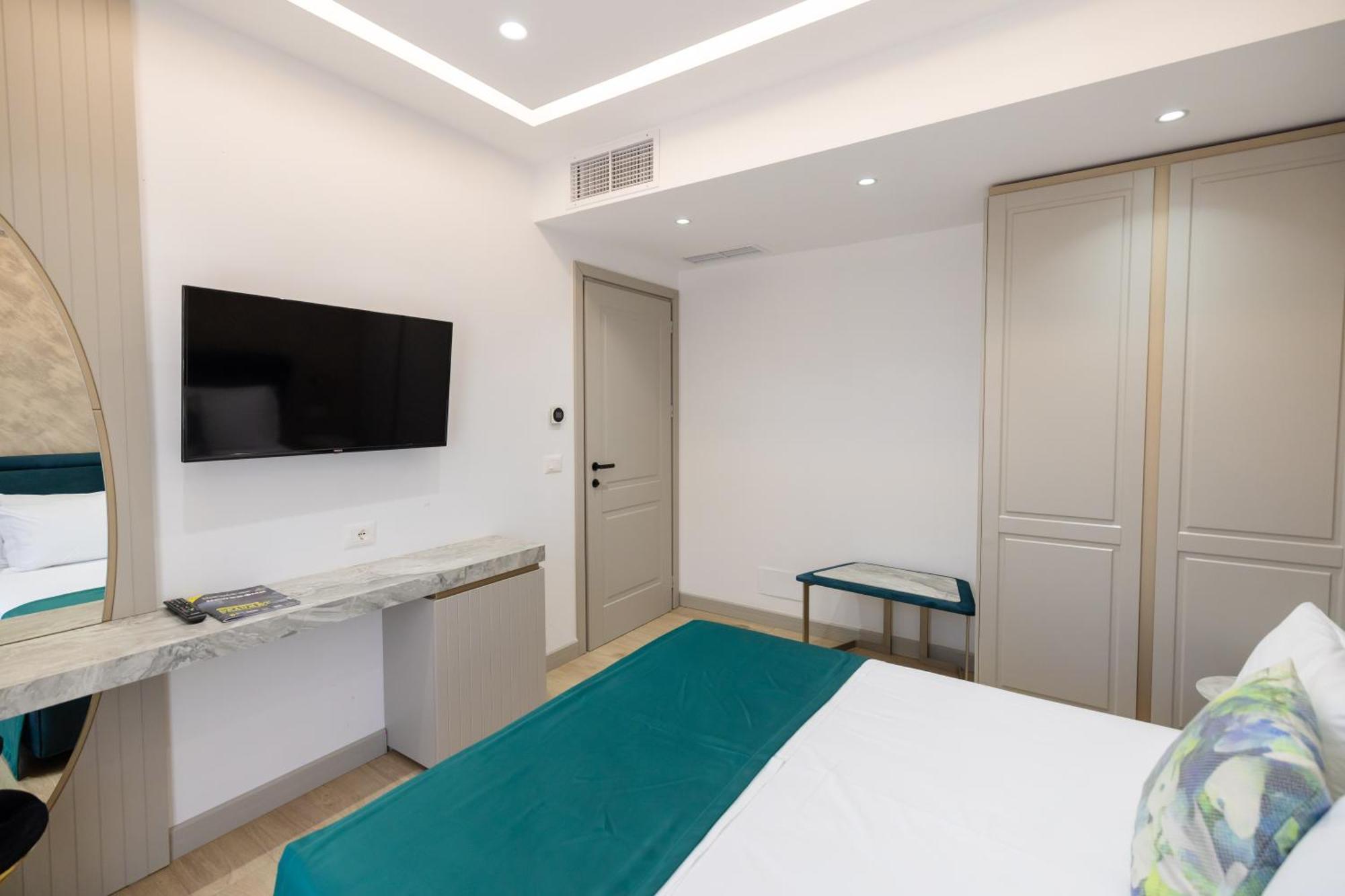 Deluxe Family Suite