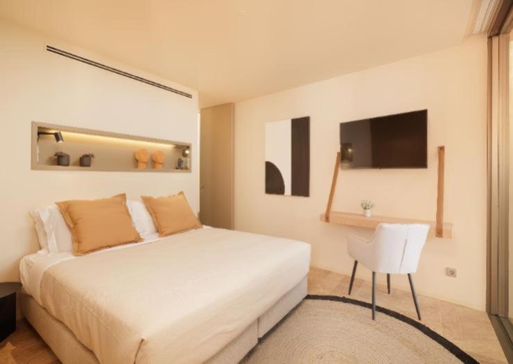 Double or Twin Room Balcony