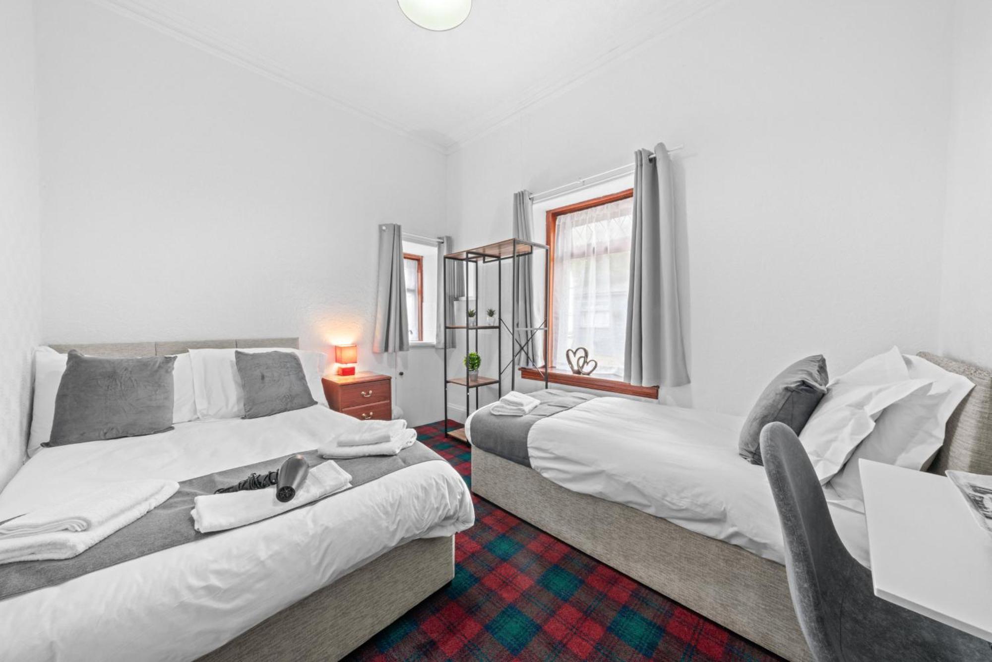 Economy Triple Room with Shared Bathroom