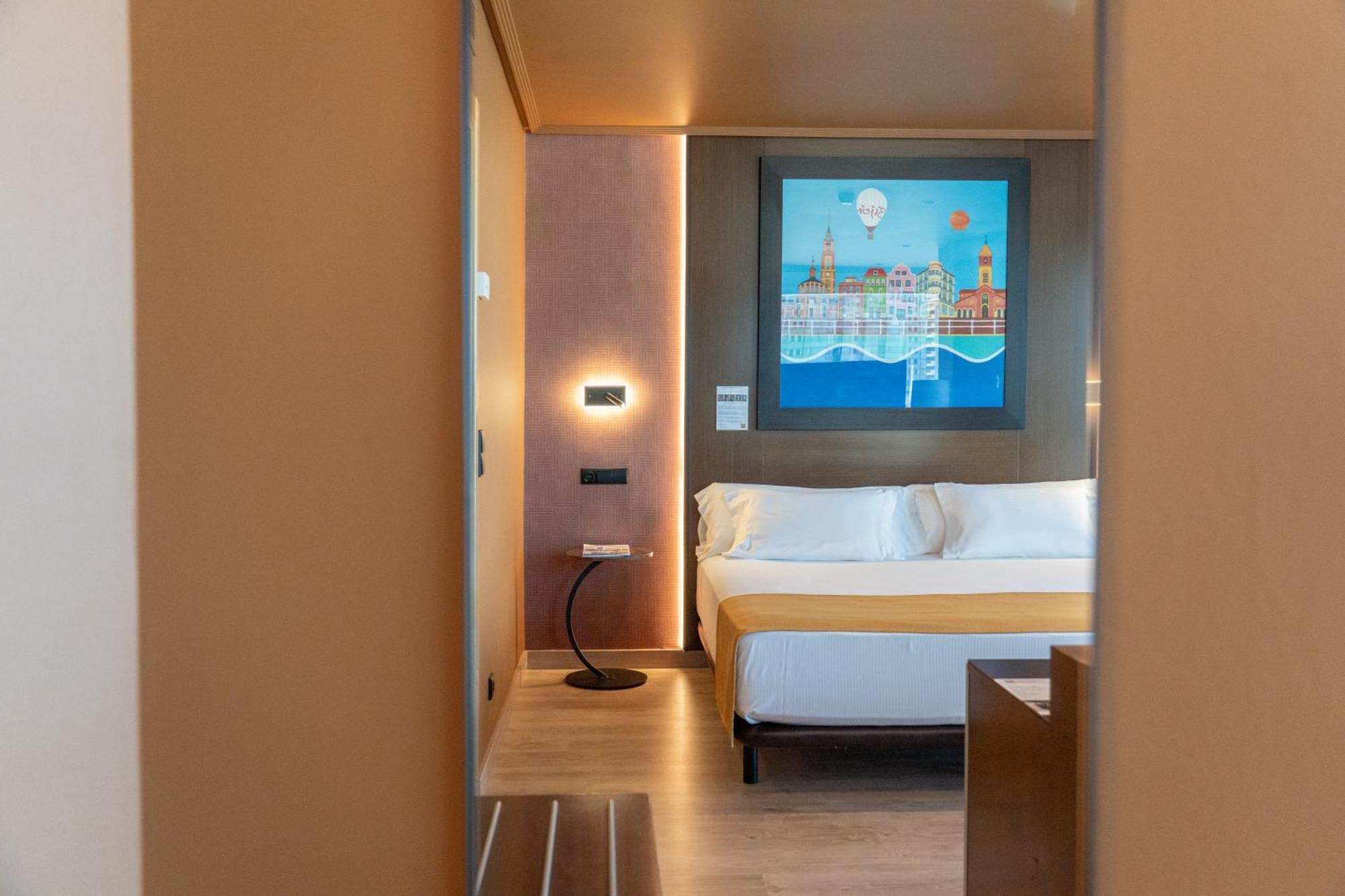 Standard Double or Twin Room with Sea View