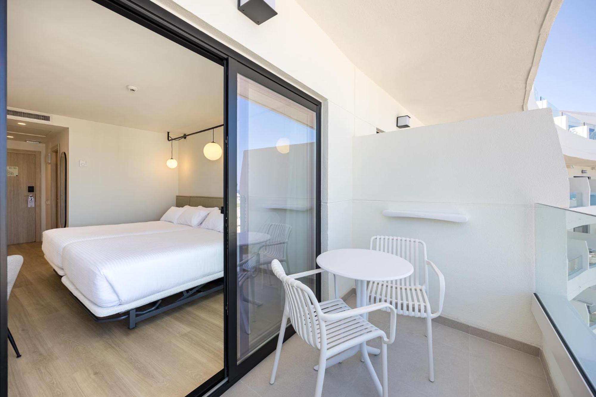Quadruple Room (2 Adults + 2 Children)