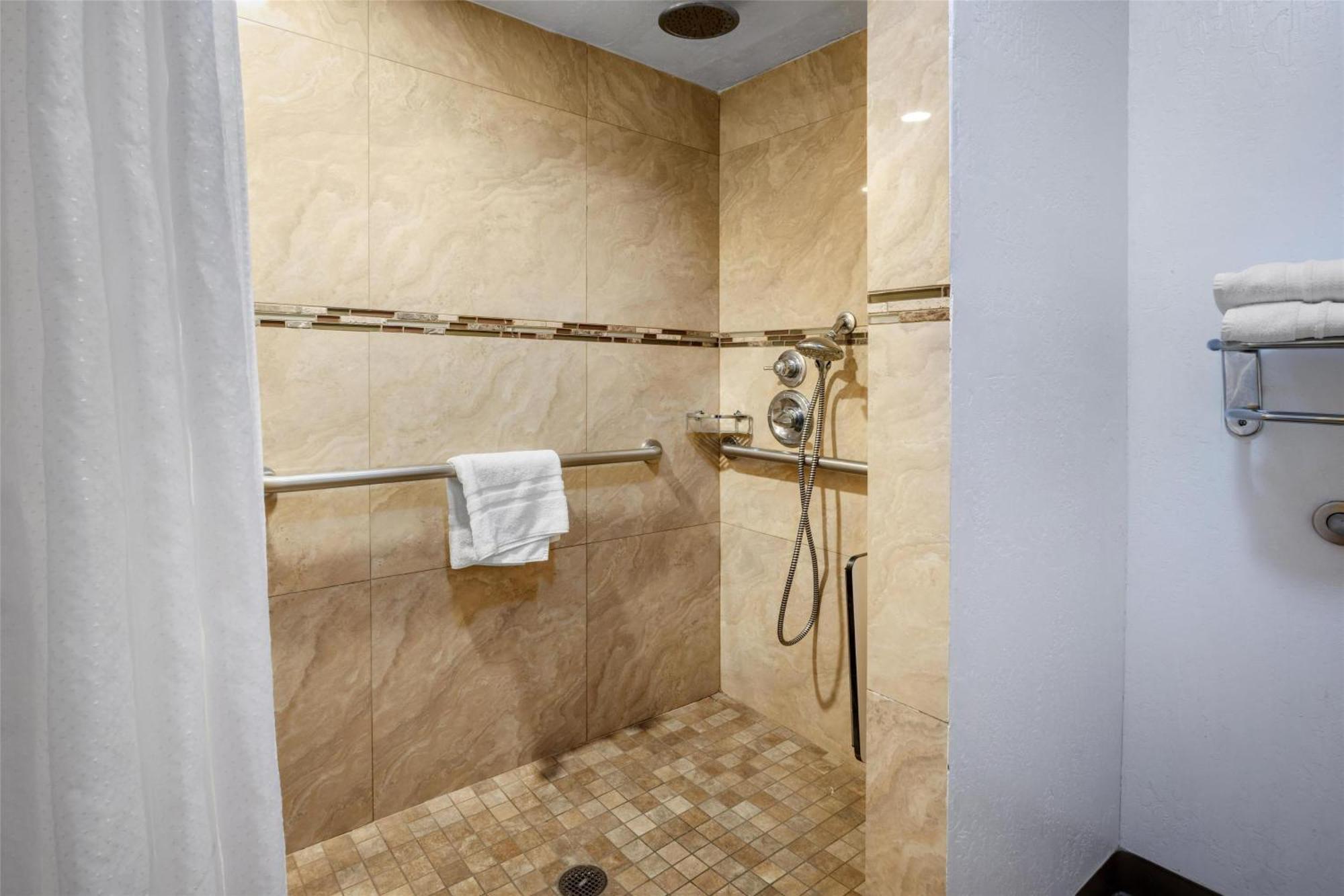 Queen Room - Mobility Access