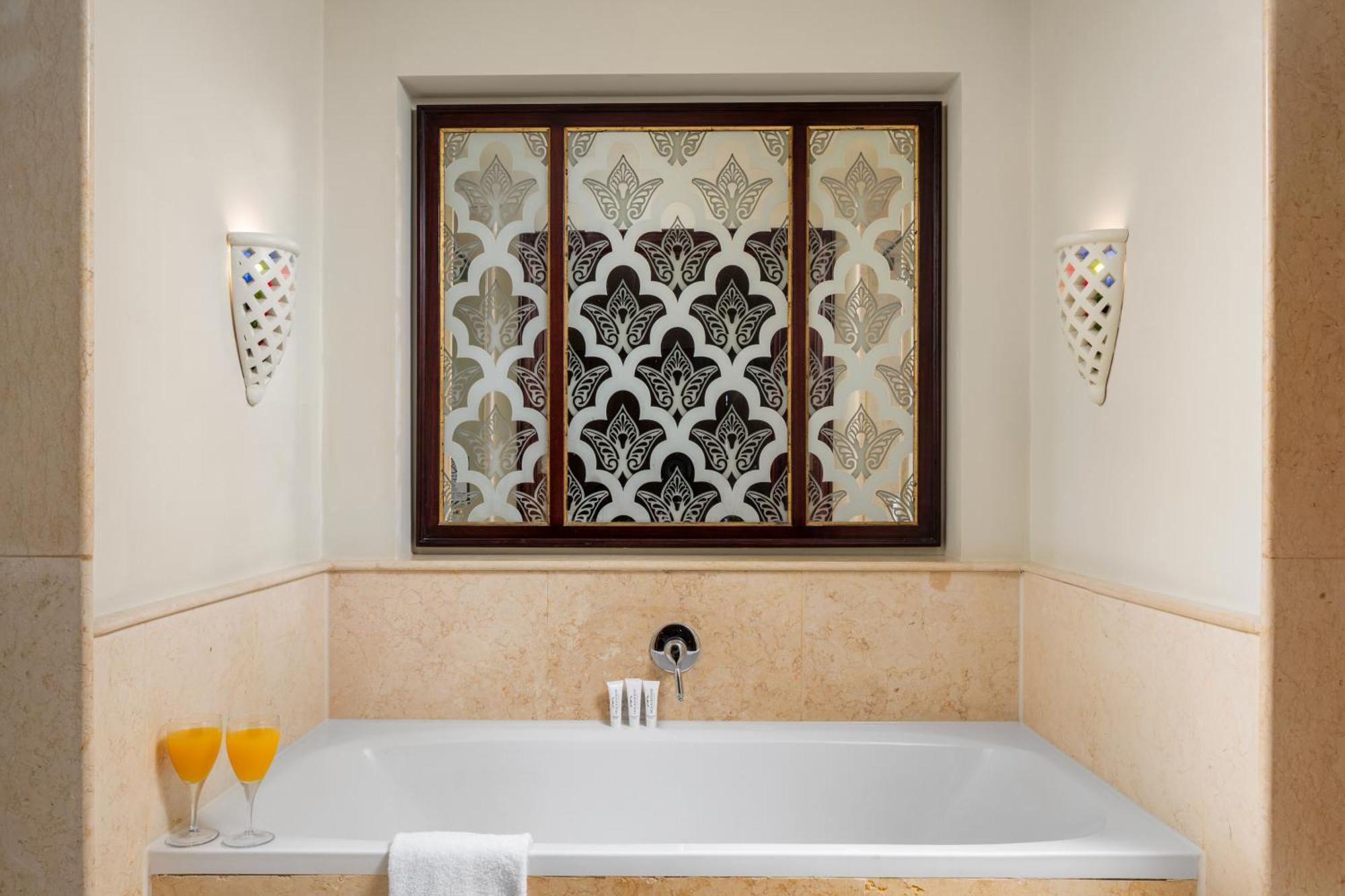 Chambre Double - Vue sur Piscine