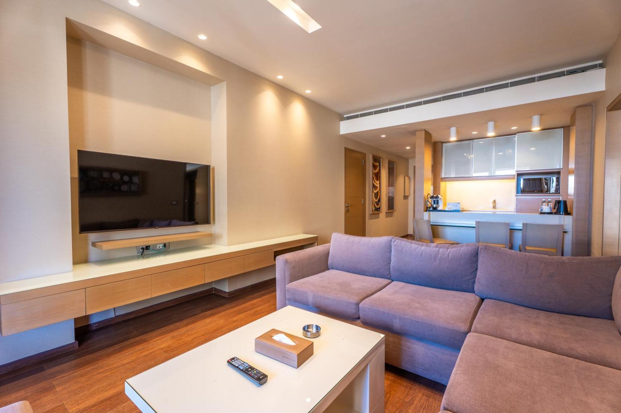 Superior One-Bedroom Suite Balcony