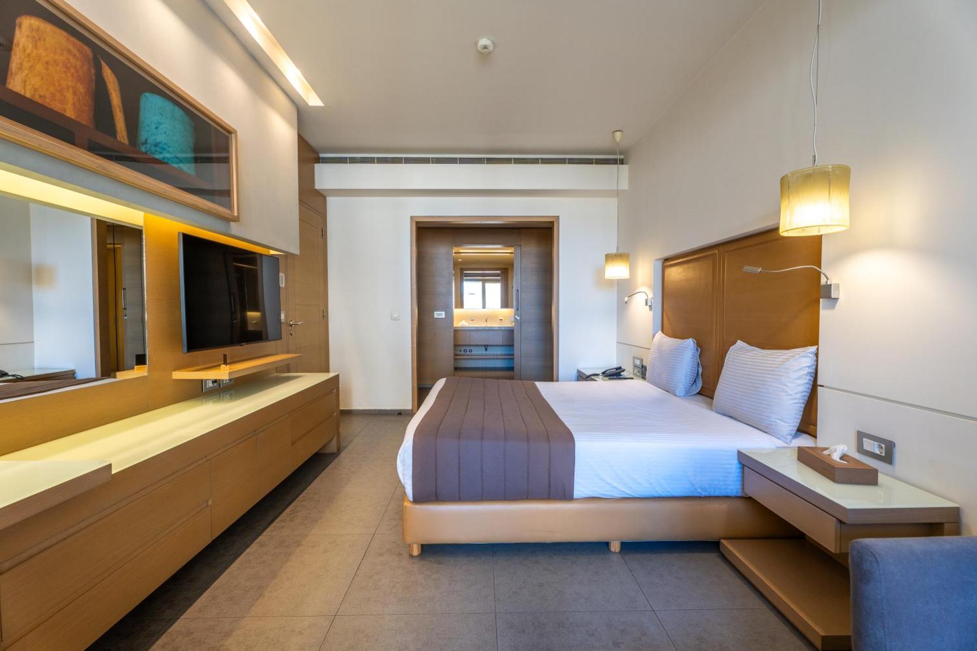 Superior One-Bedroom Suite Balcony
