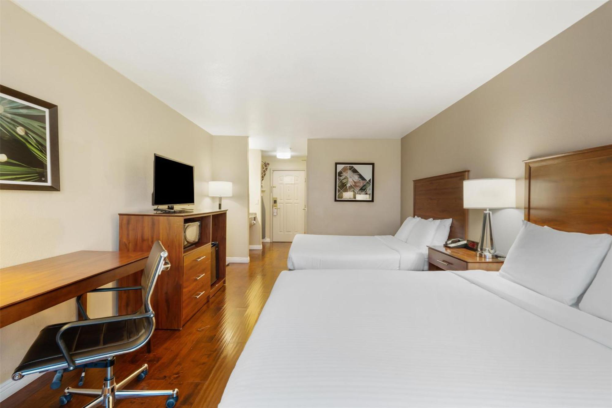 Queen Room with Two Queen Beds - Non-Smoking