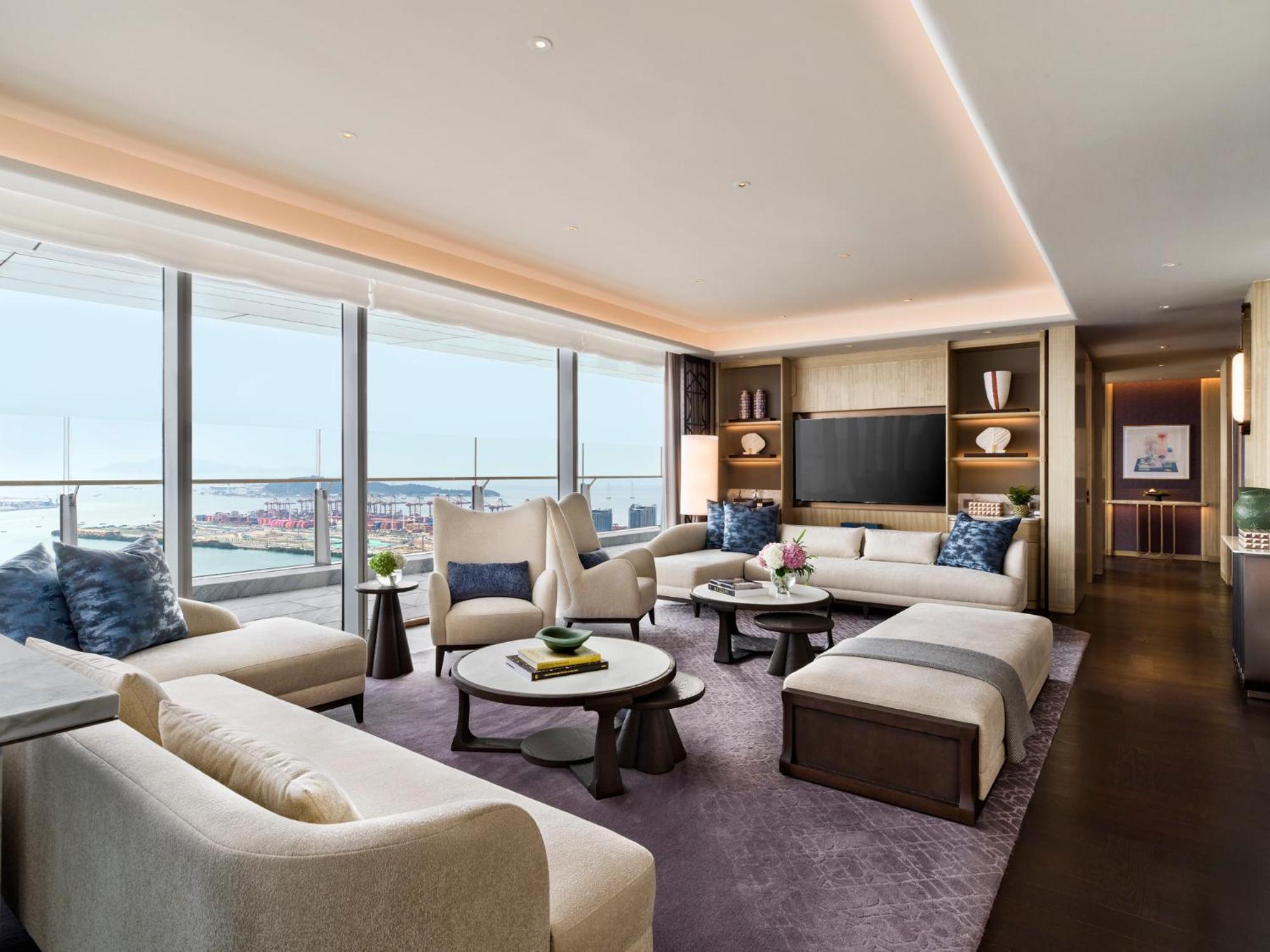 Presidential King Suite