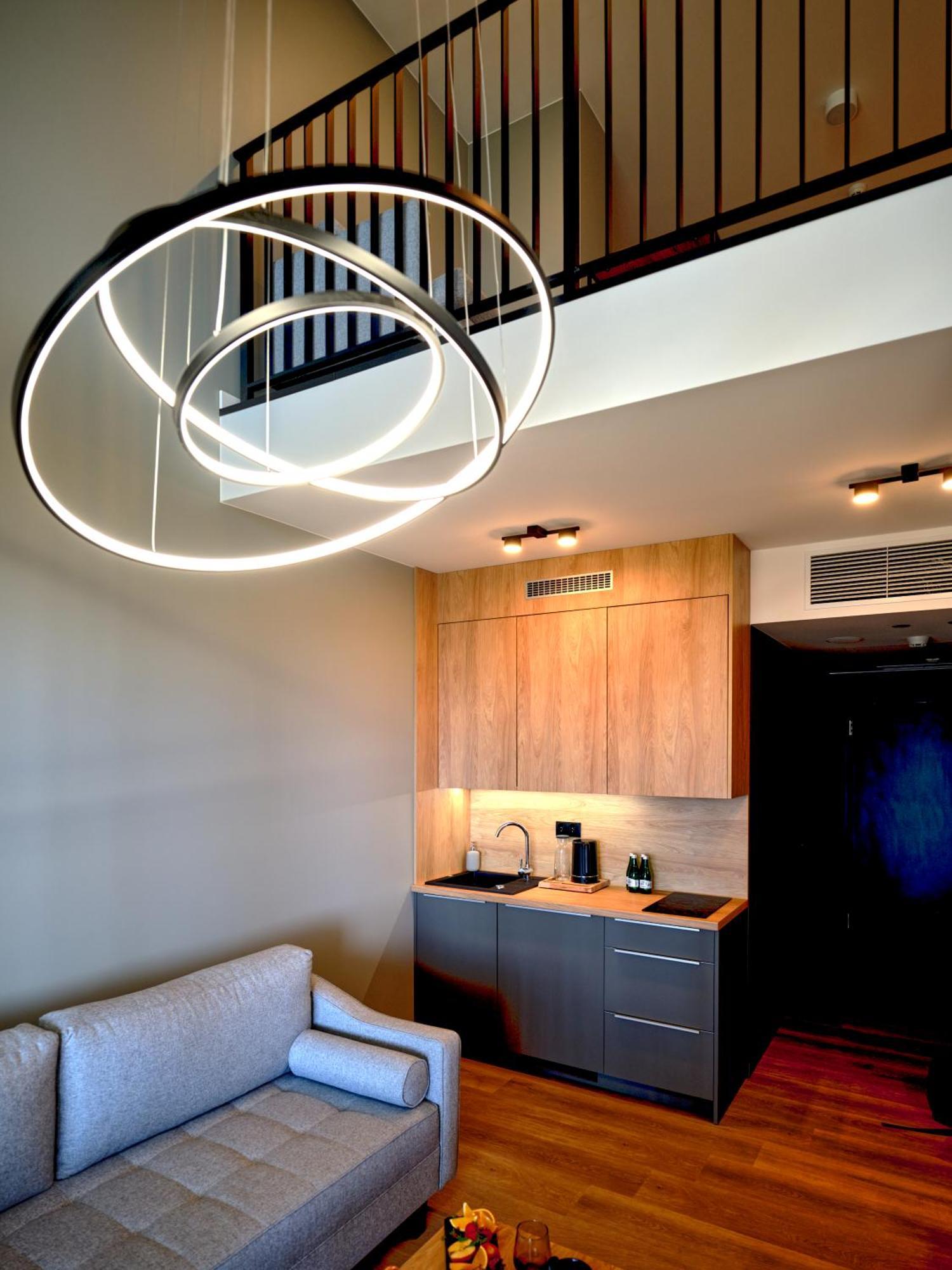 Duplex apartment with mezzanine (sea view)