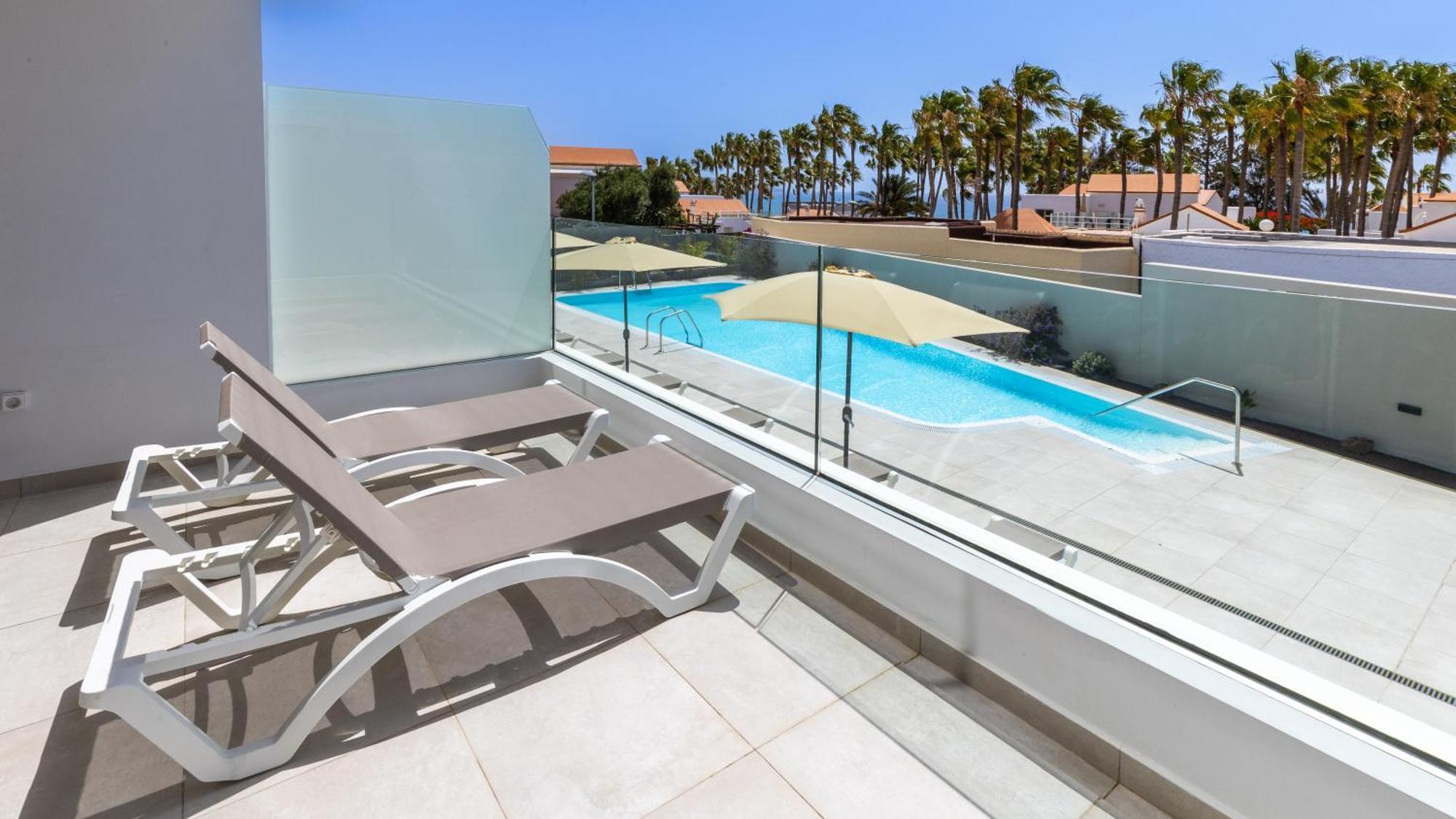 Apartment mit Poolblick