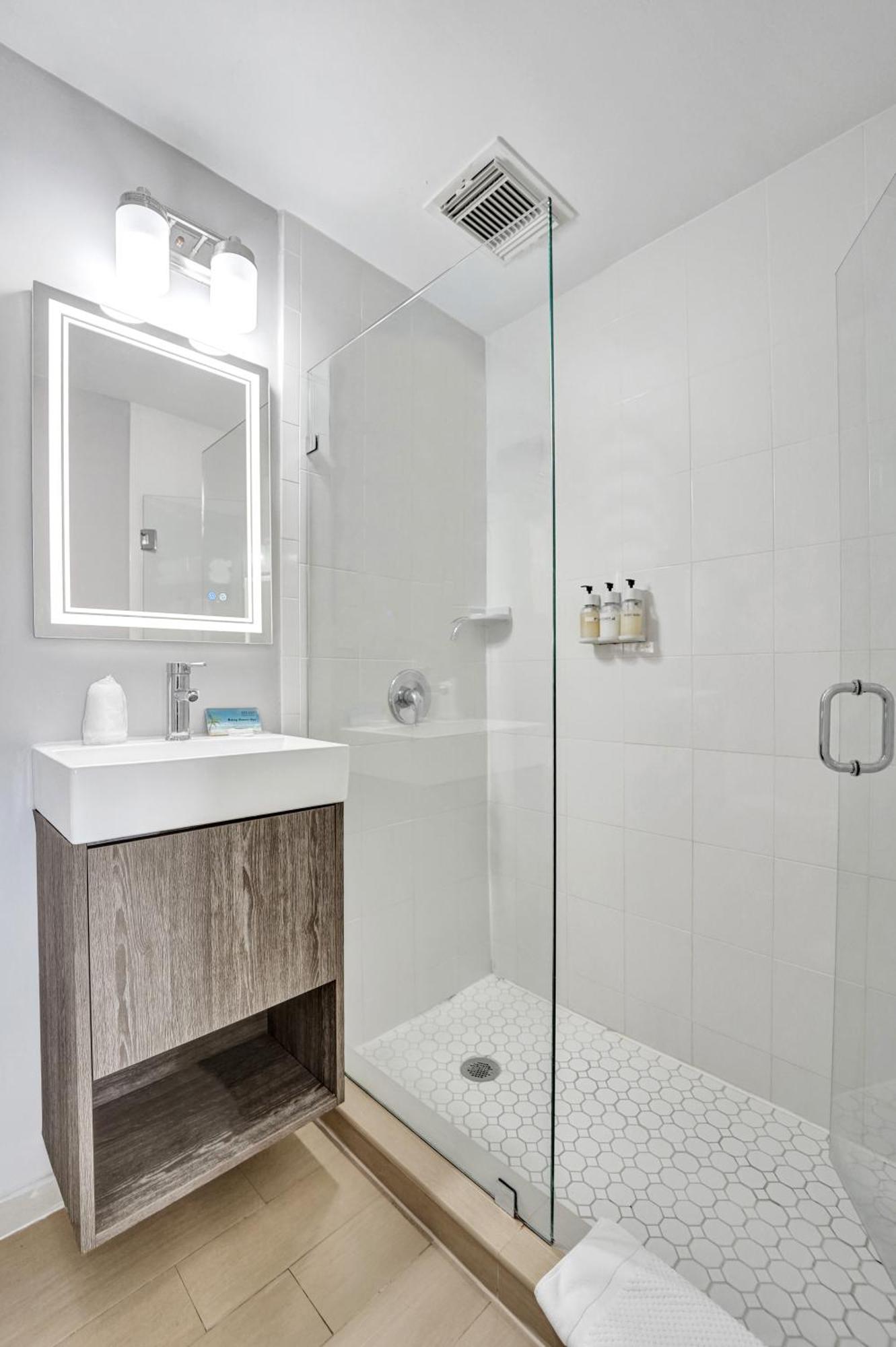 City View Room Two Double Beds,1693278096:JPEG