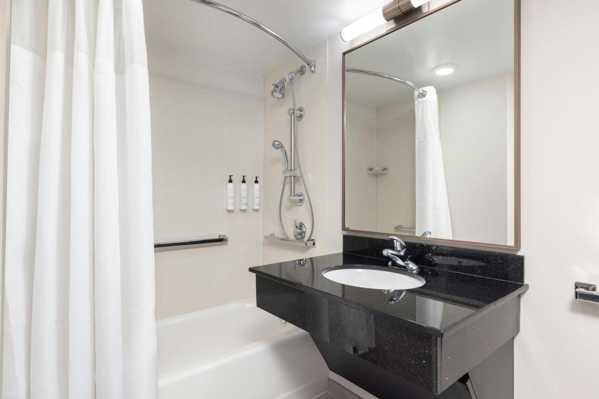 Studio King Suite