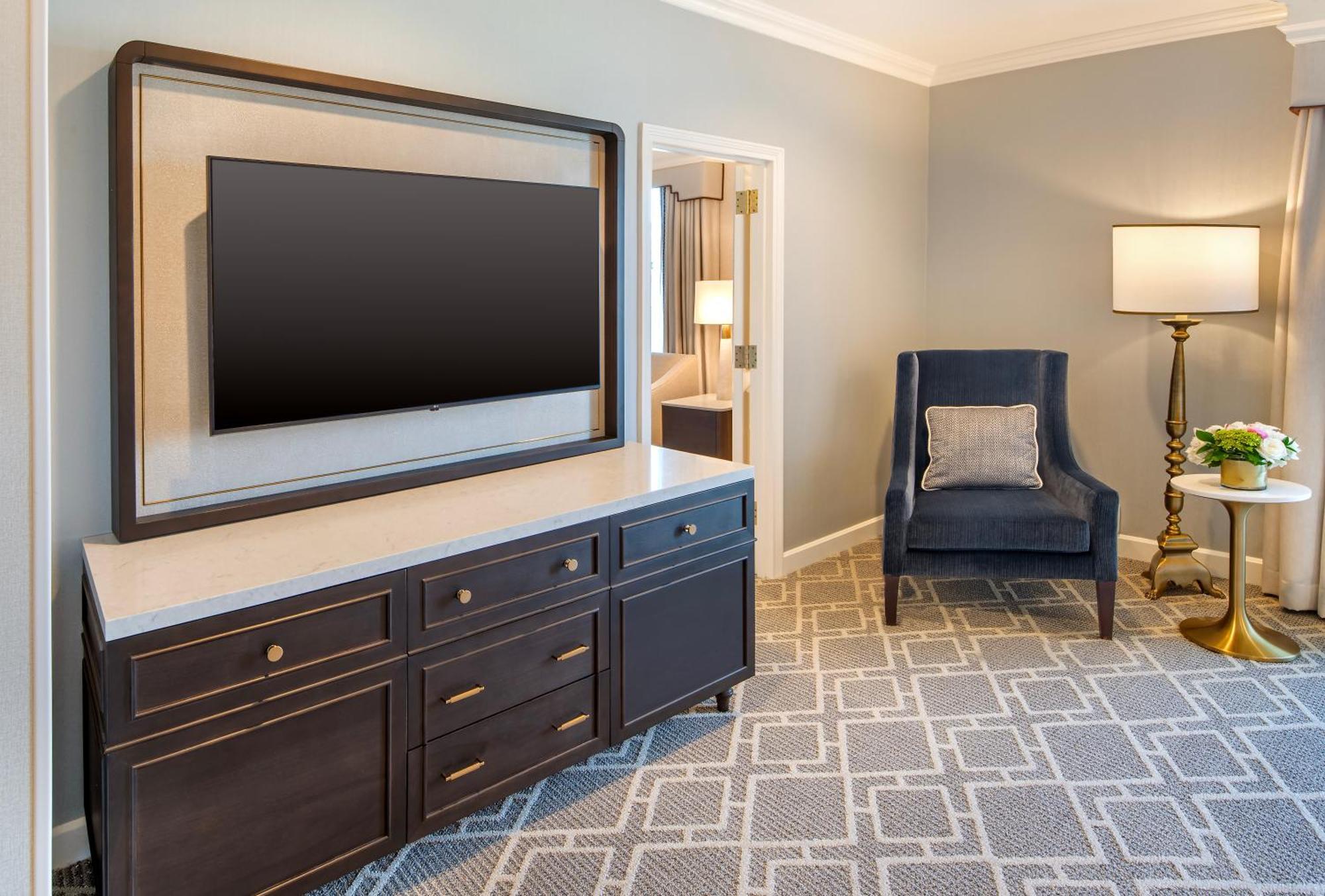 One-Bedroom Suite Willard View