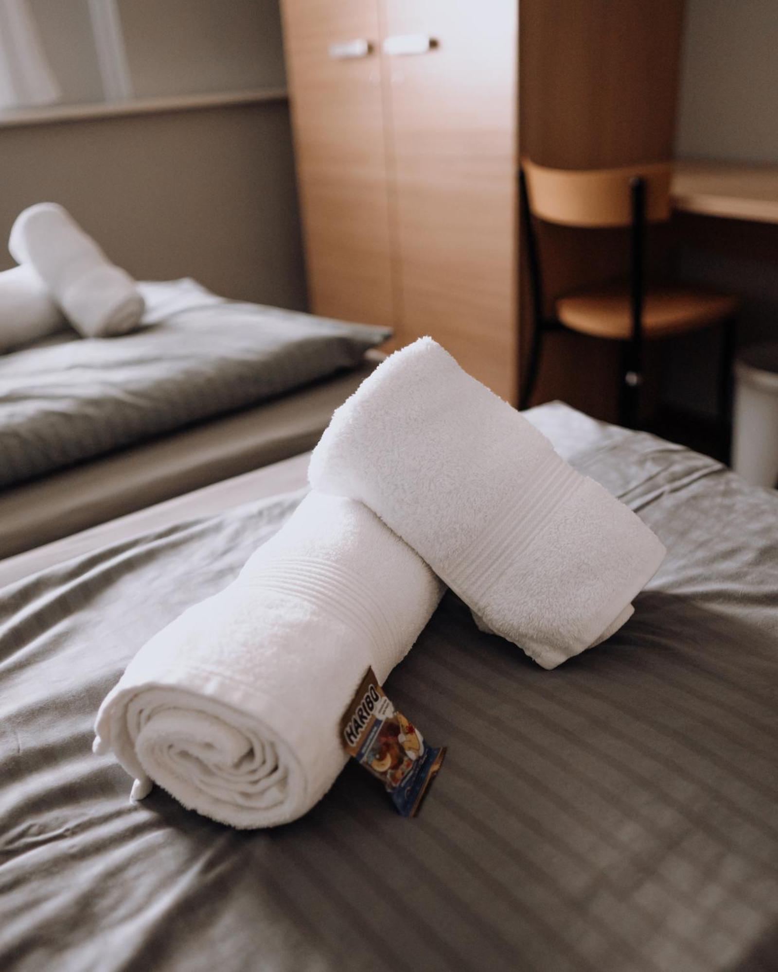 Double Room,1693287174:JPEG