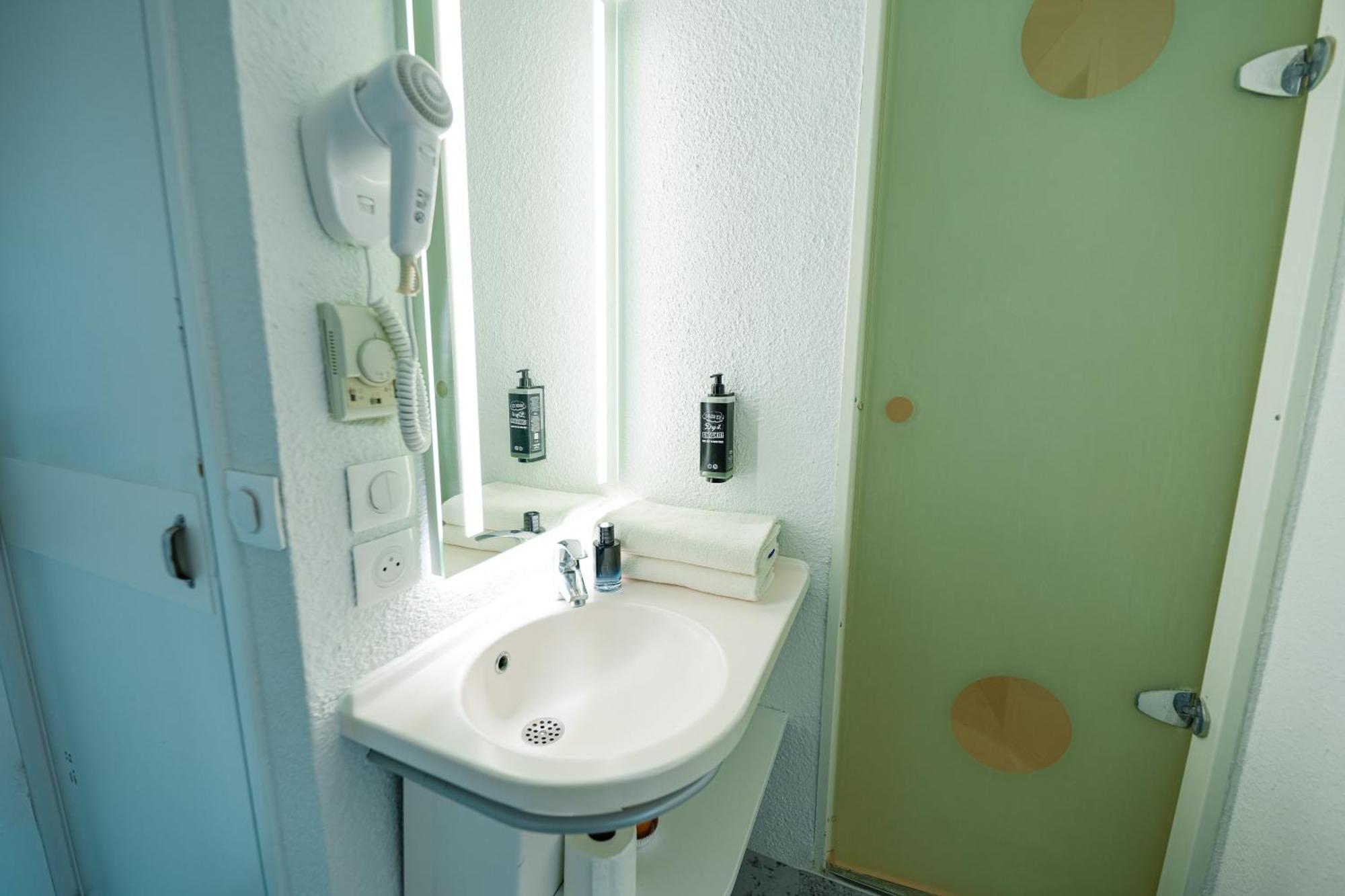 Triple Room,1693287374:JPEG