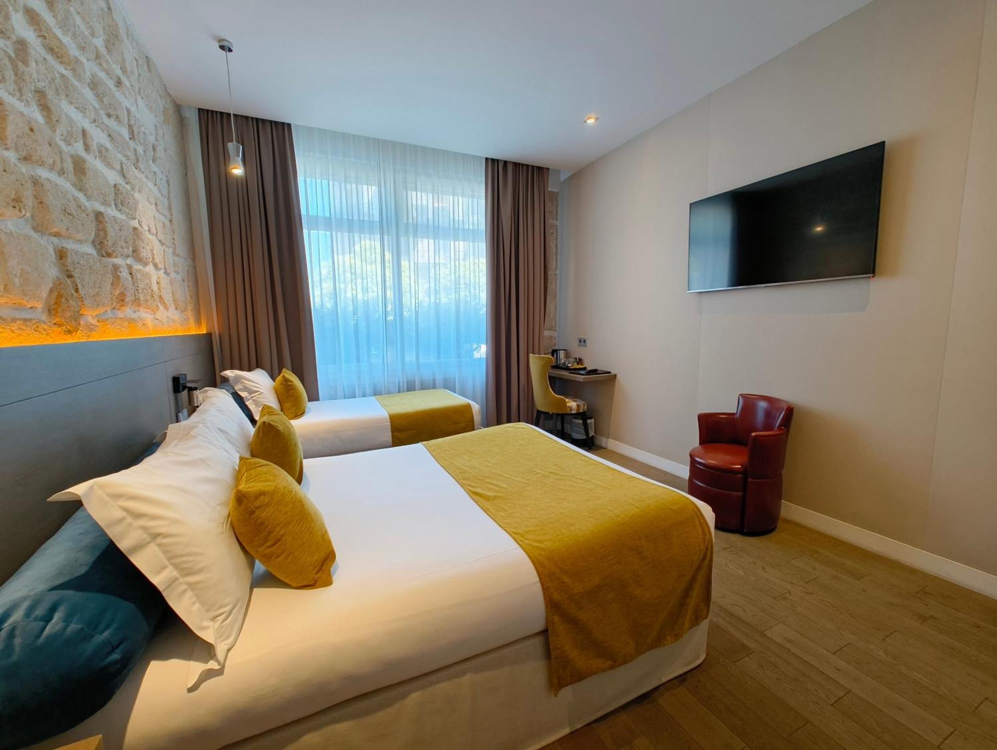 Classic Triple Room