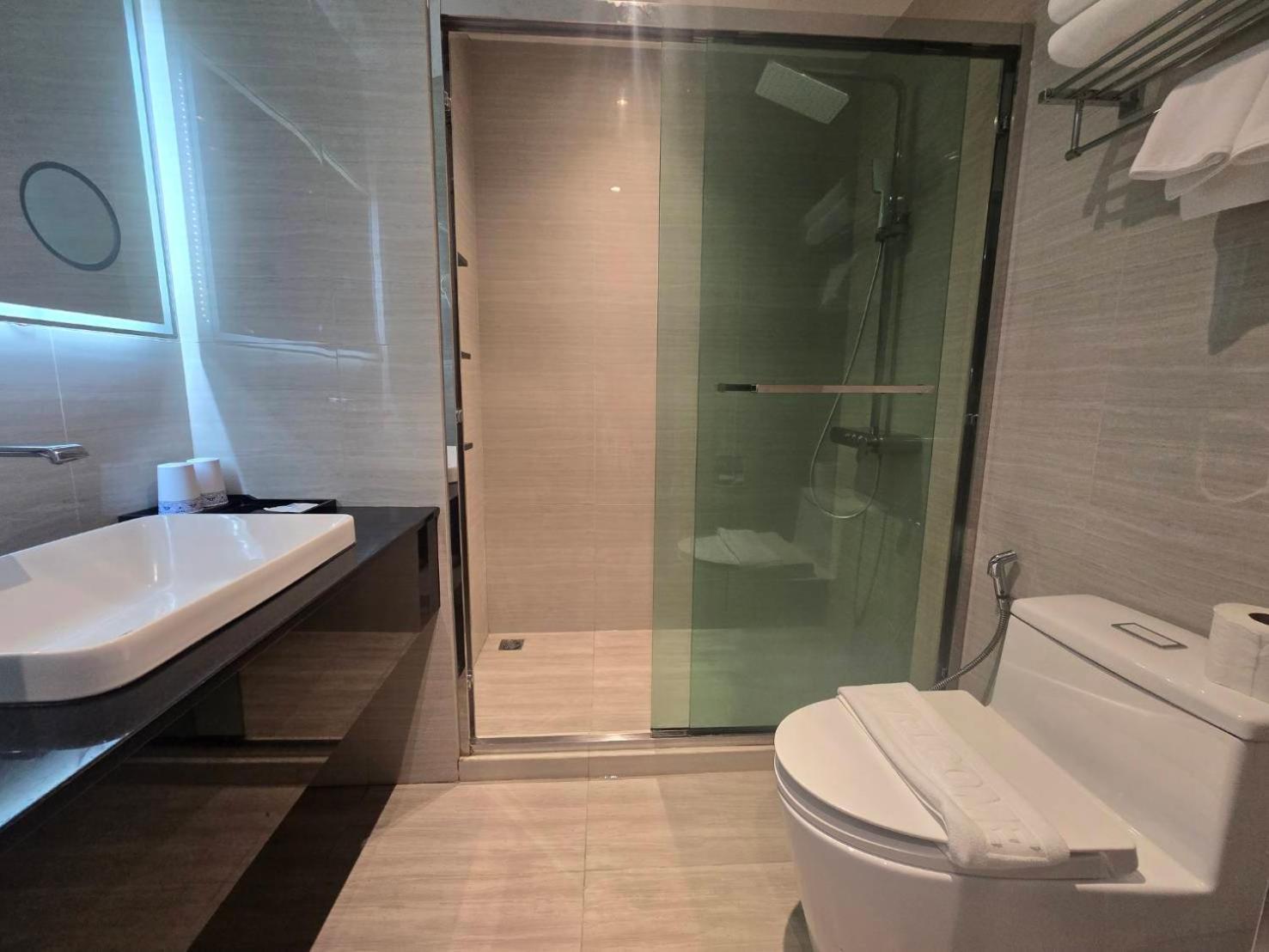 Deluxe Double Room with Balcony and Sea View