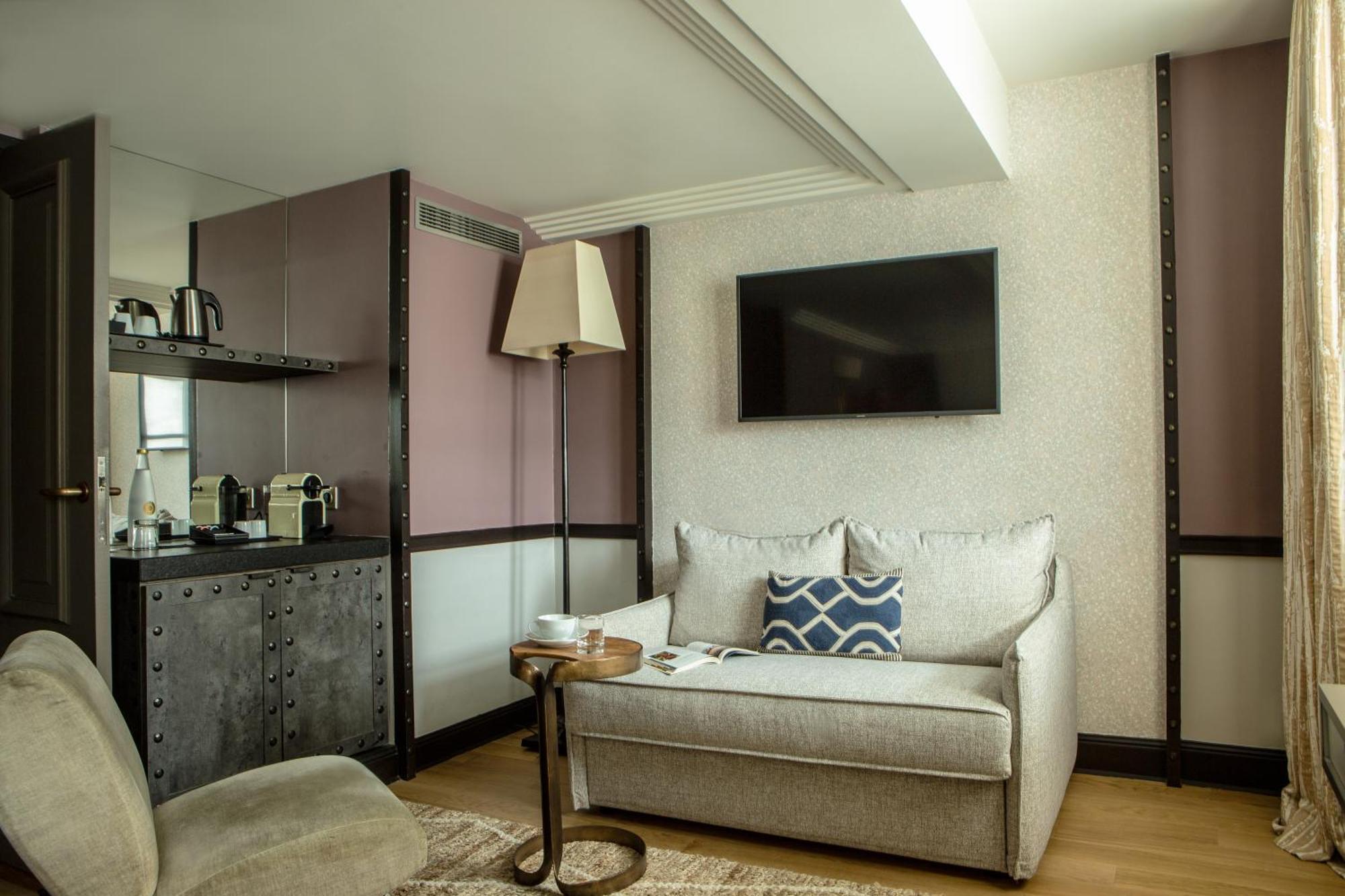 Executive Room