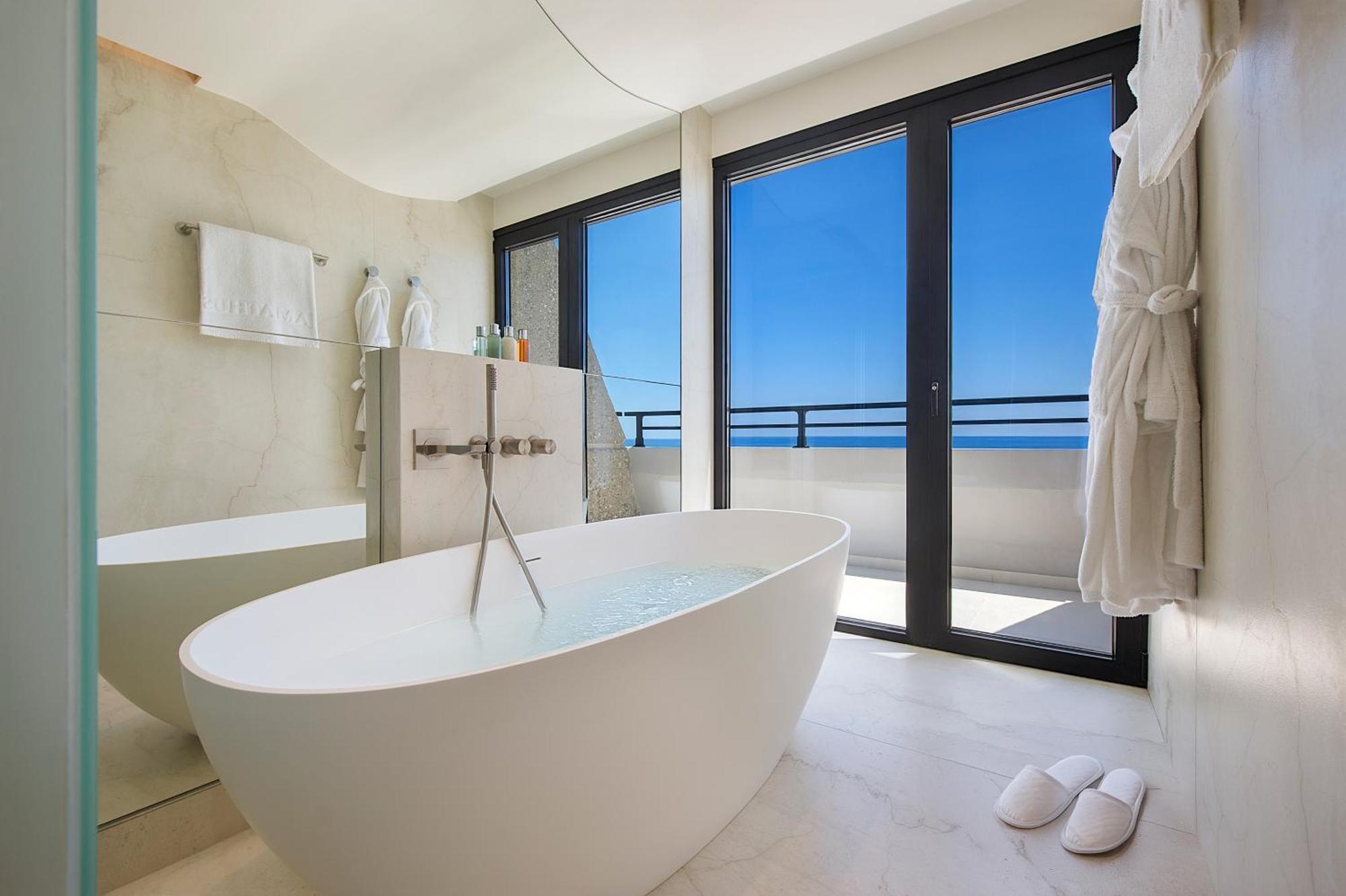 Luxury Sea View Room