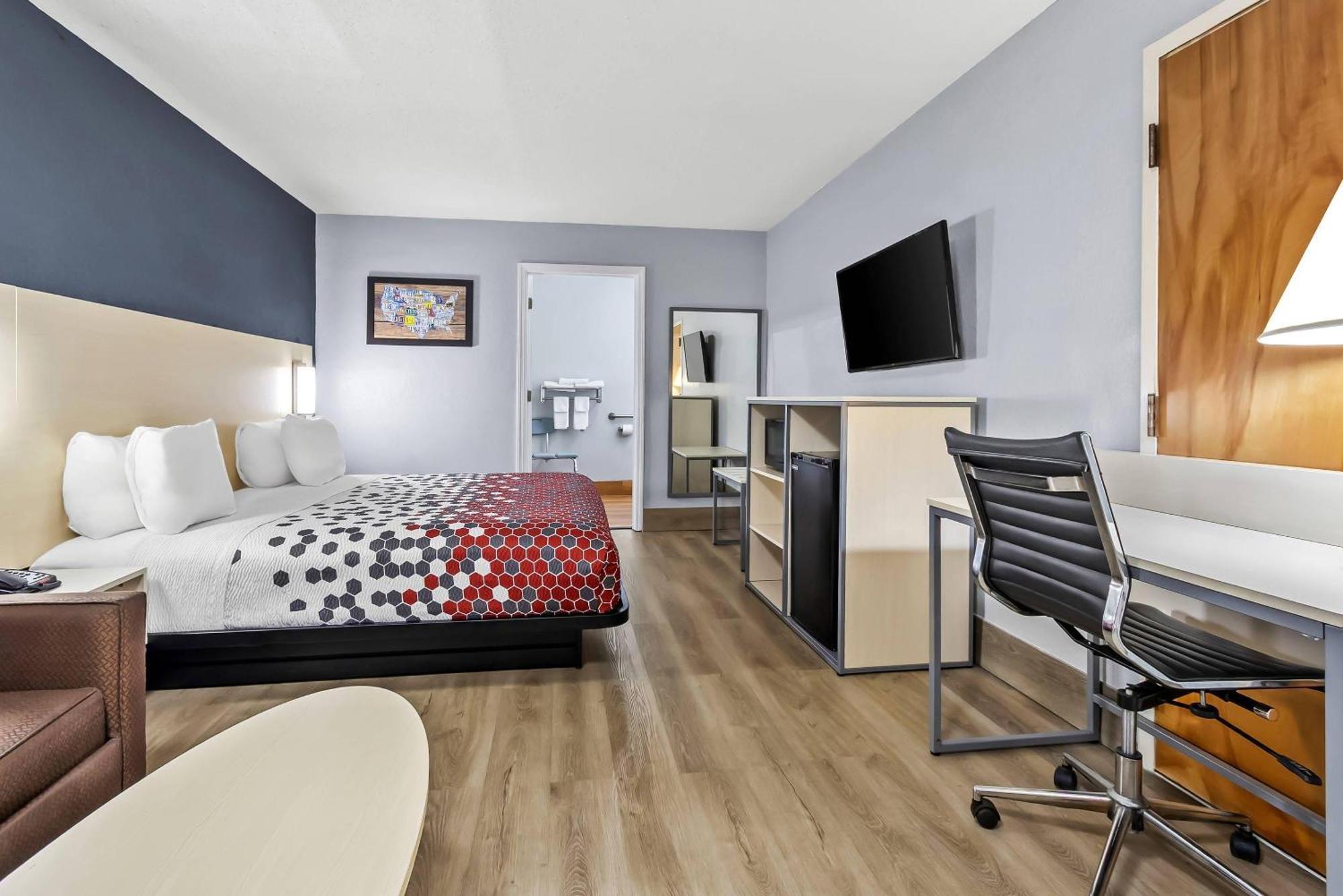 King Room - Accessible/Non-Smoking