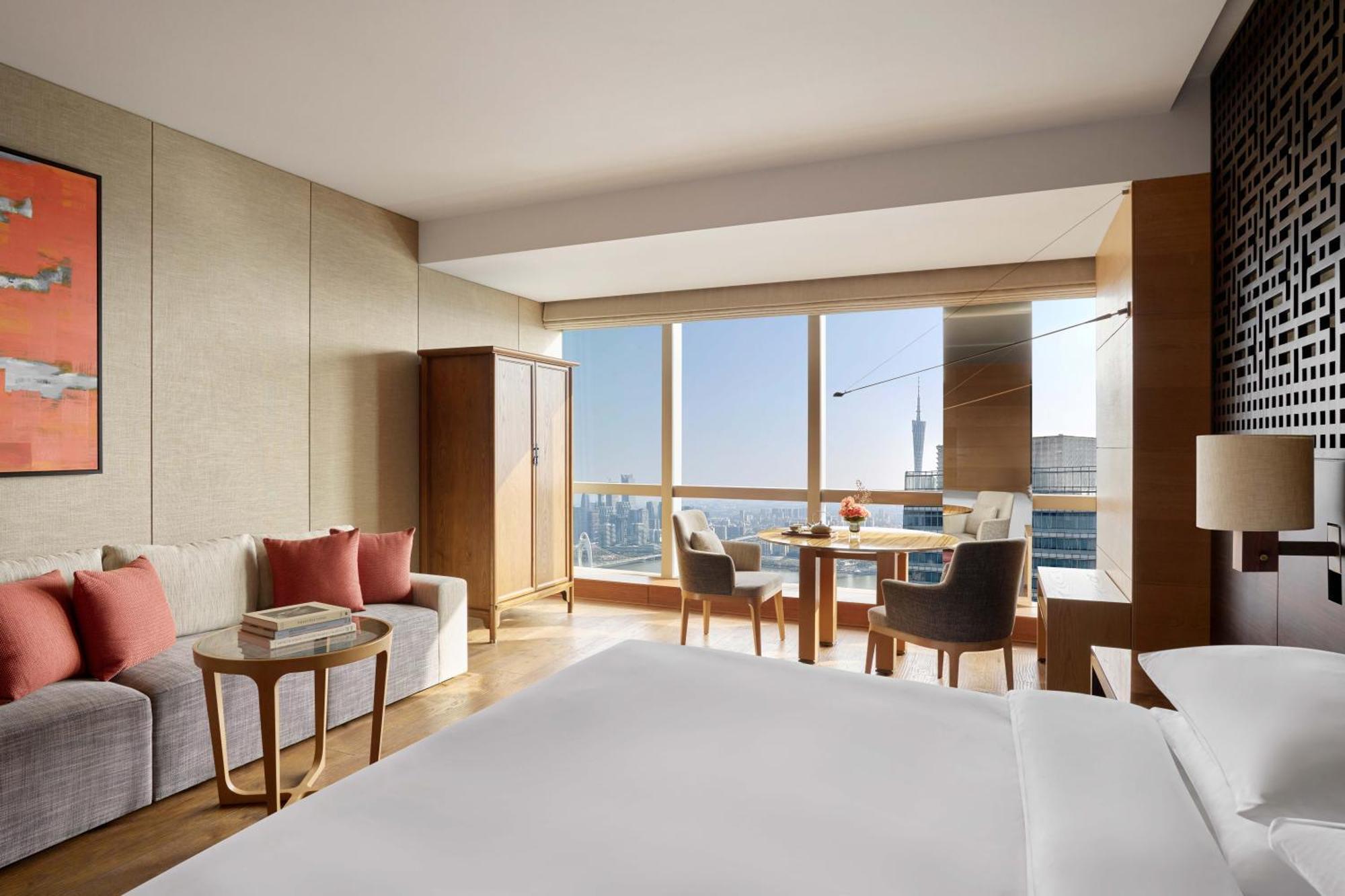 1 King Bed, Canton Tower View