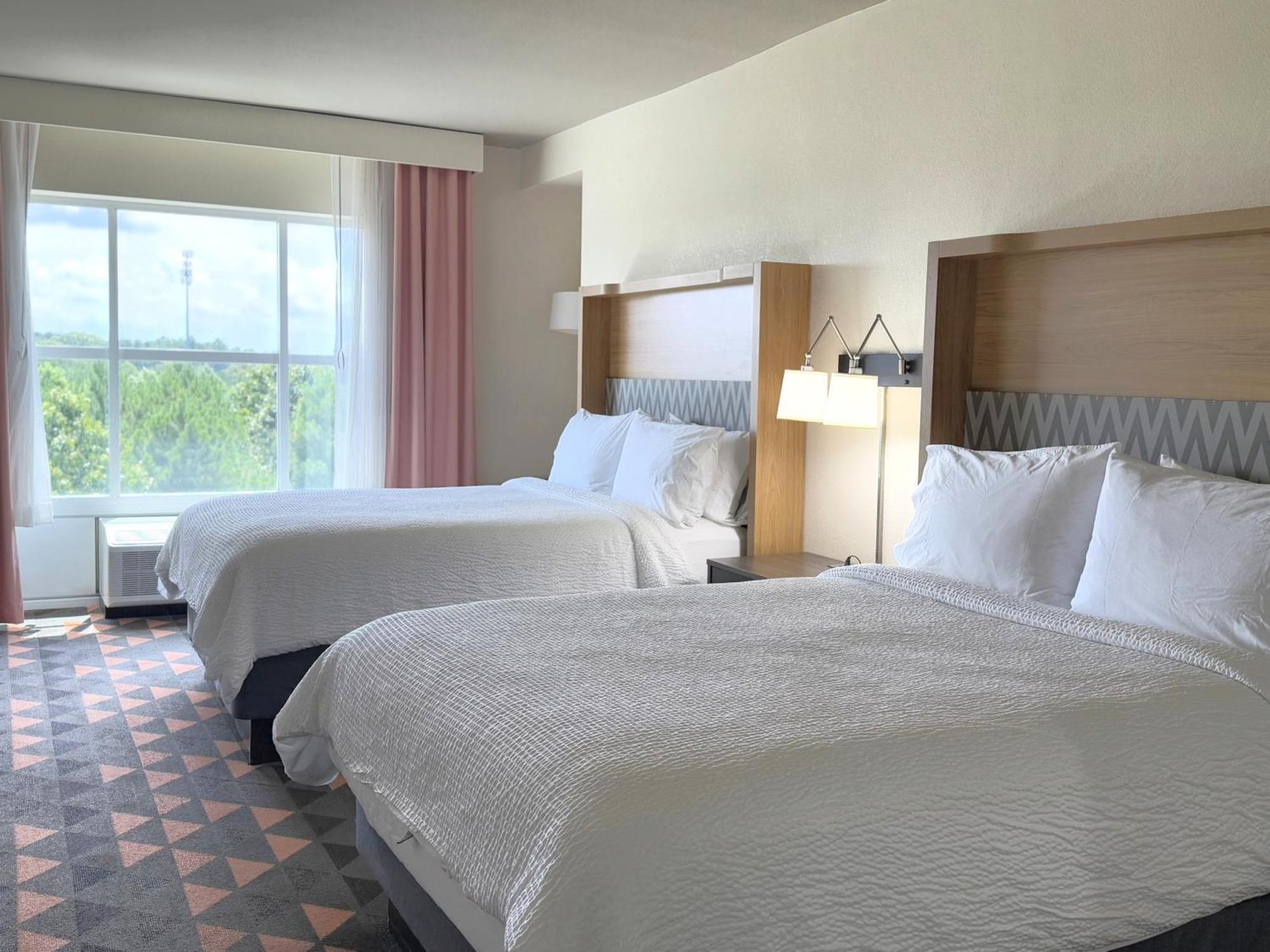 Standard Queen Room with Two Queen Beds