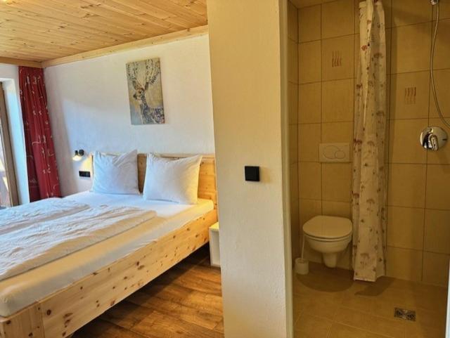 Doppelzimmer mit Gartenblick