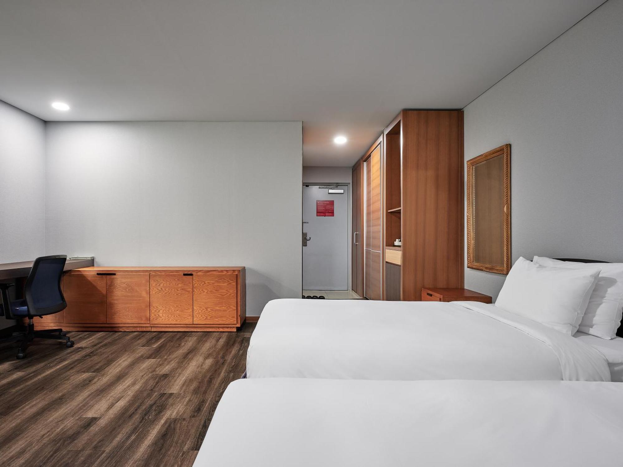 [ECO PKG] Premier Triple Housekeeping One time per Two times per Week over