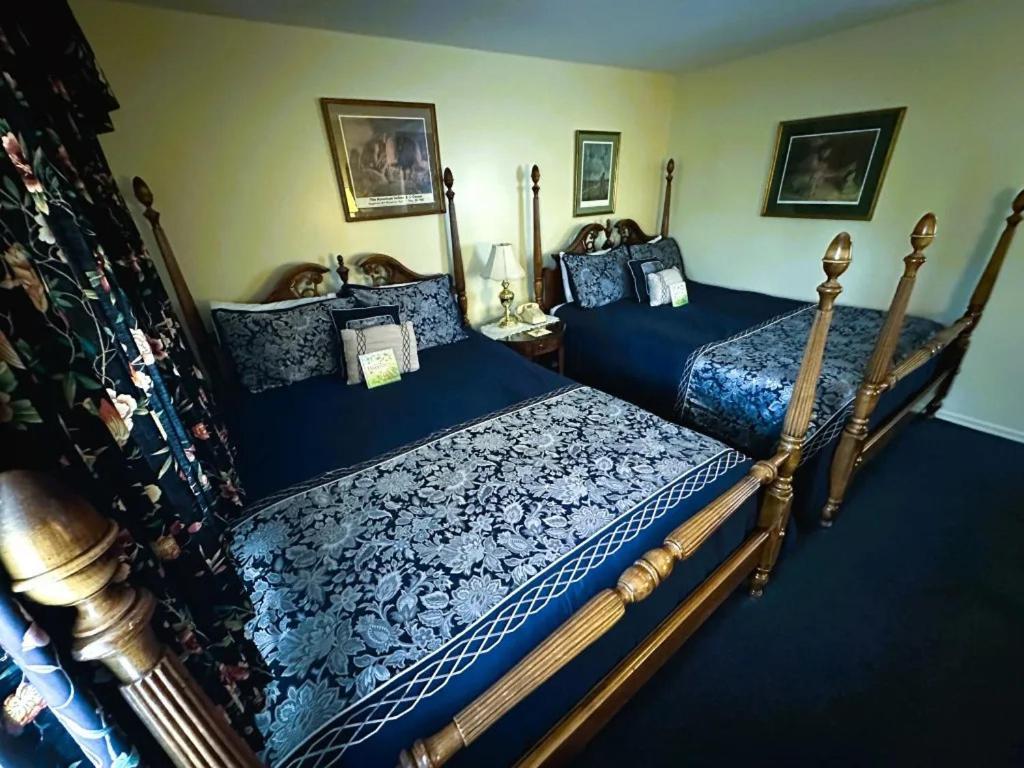 Standard Family Room