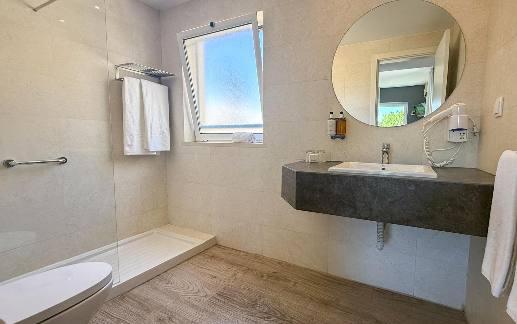 Promo Large Room - 2 Adults and 2 Children (up to 11 years old) - Annex