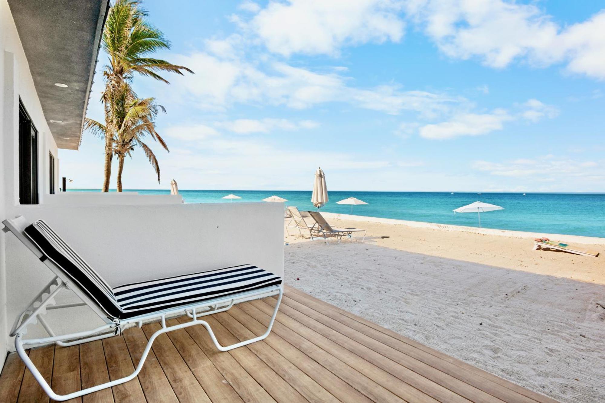 Beachfront Luxury King Suite