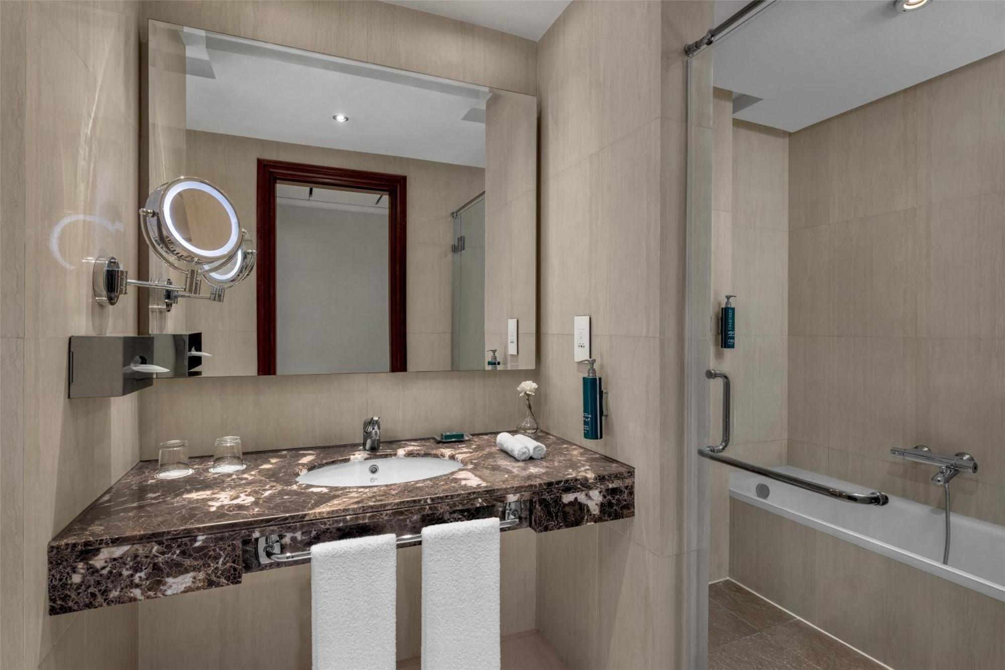 One-Bedroom Suite,1695744305:JPEG