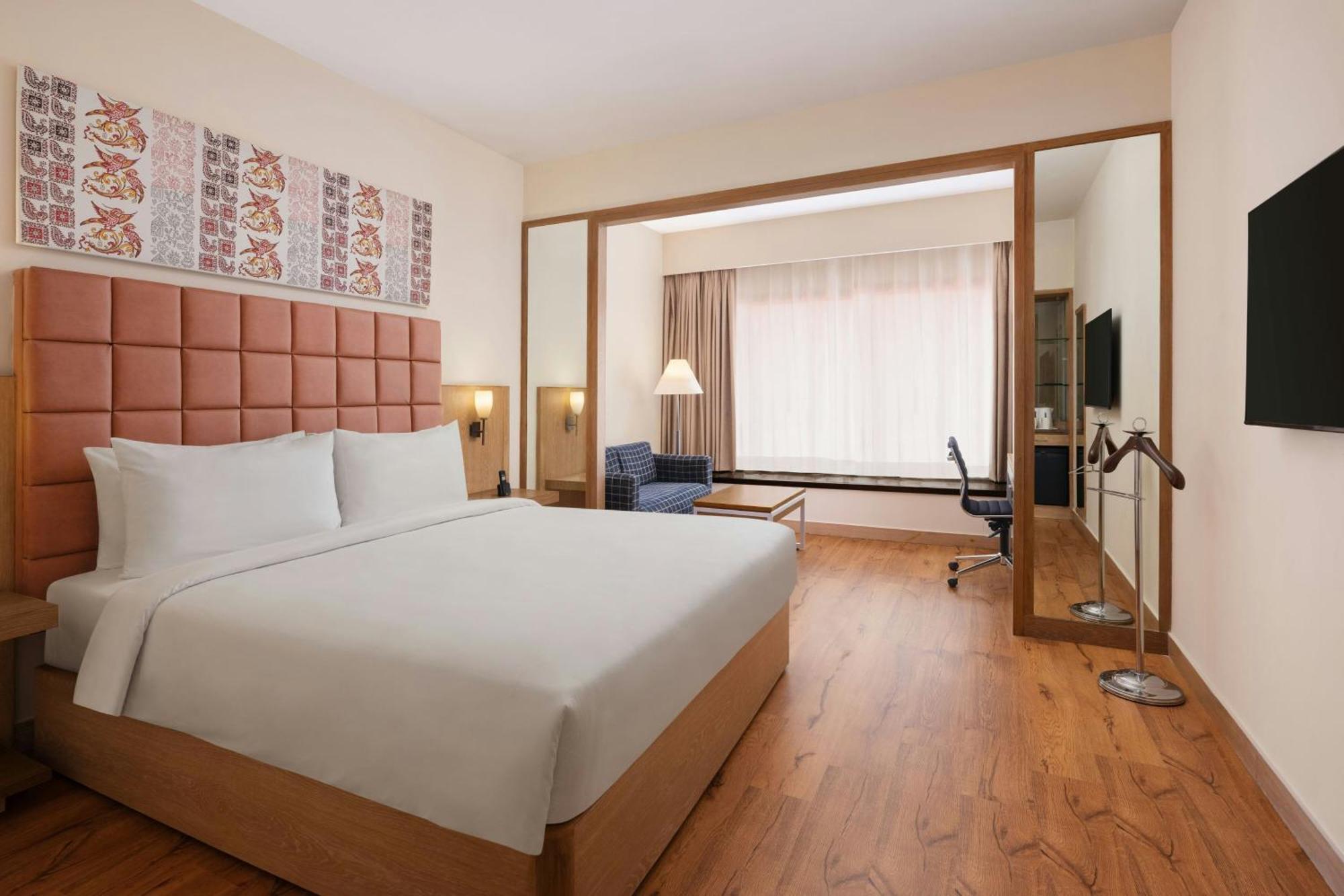 Executive King Room with Lounge Access