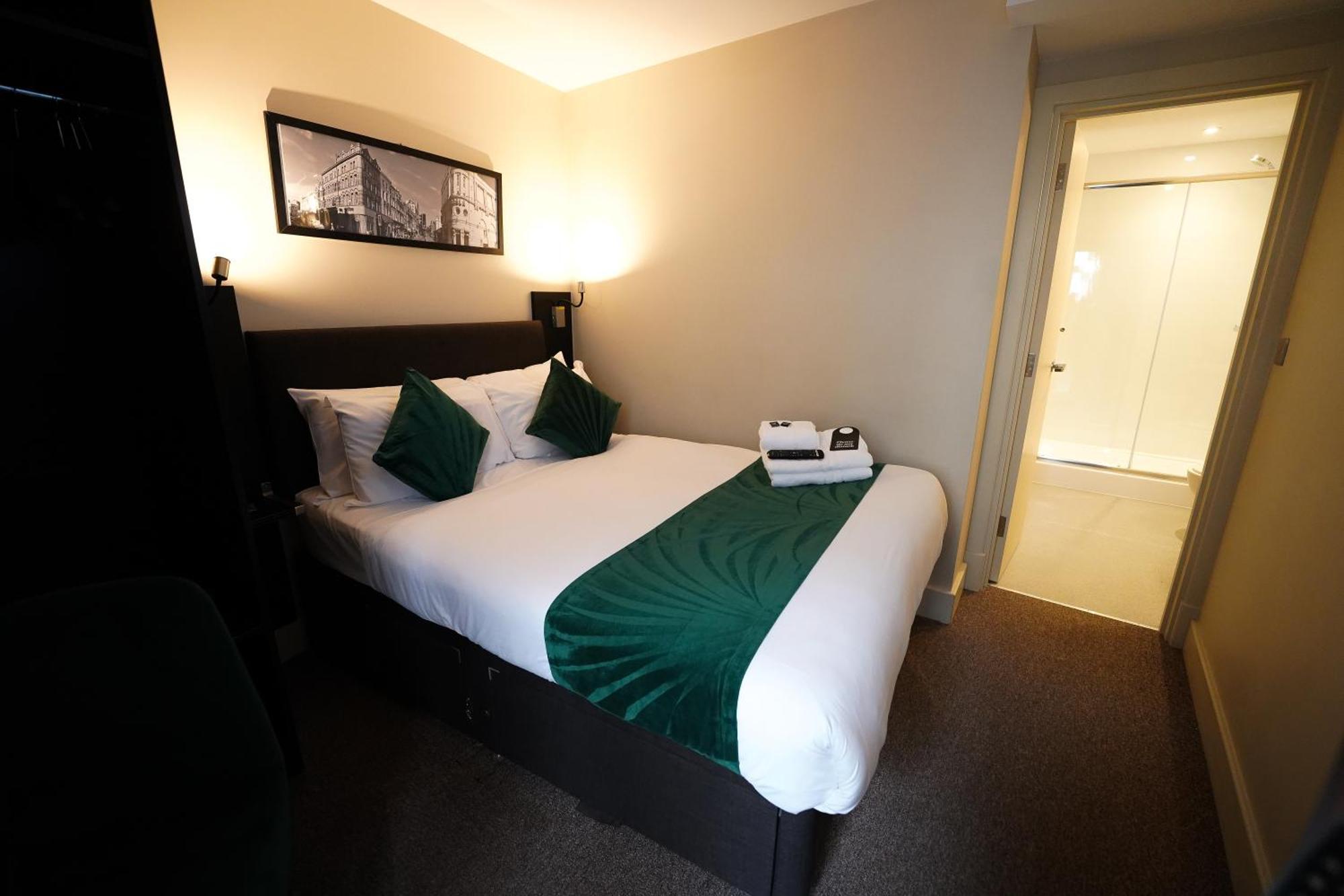 Double Room No Window