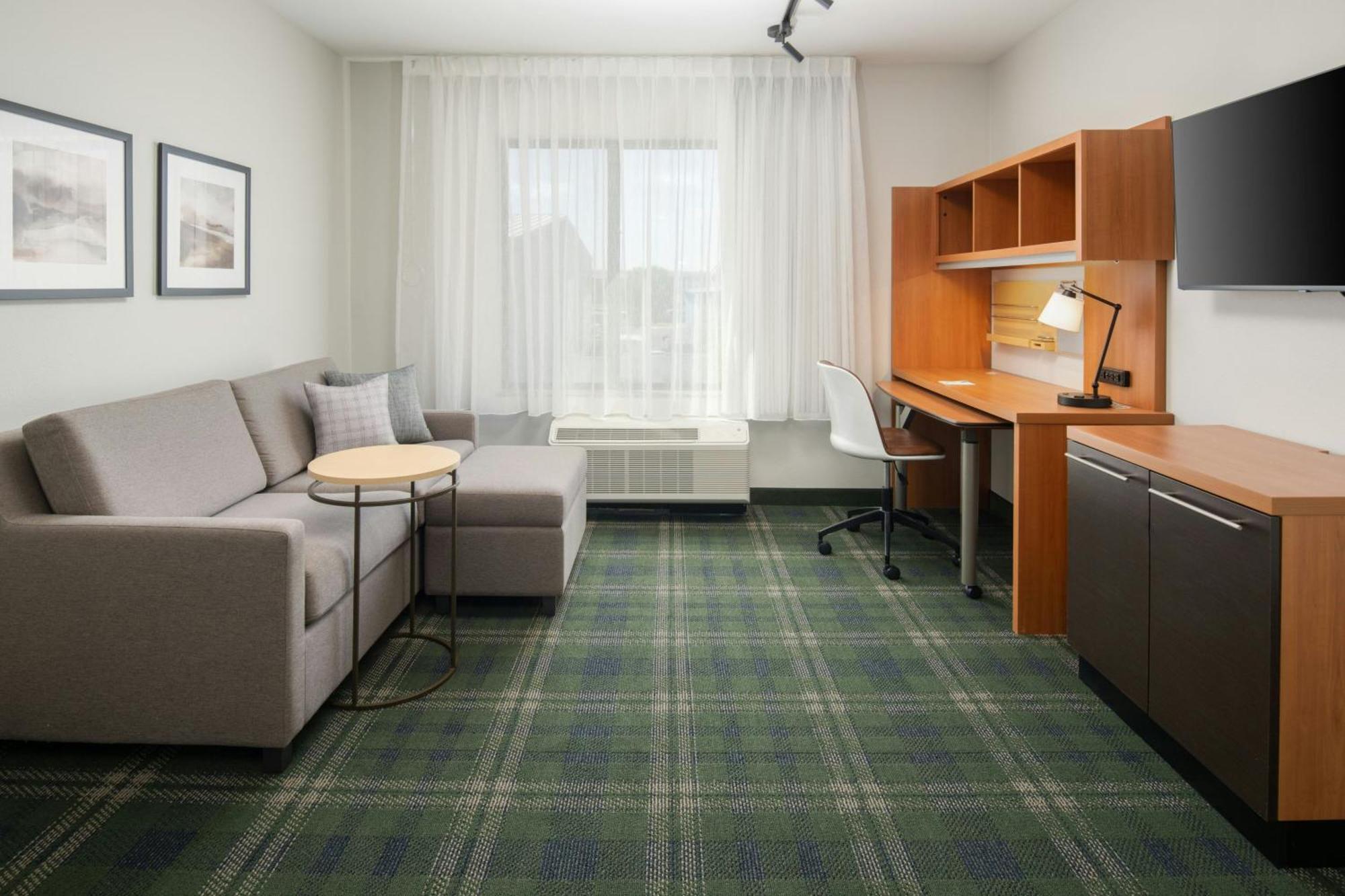 One-Bedroom Suite
