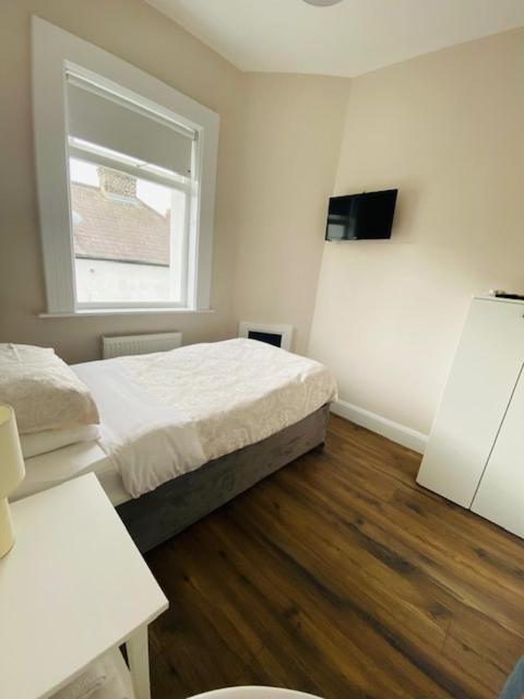 Single Room,1695798095:JPEG
