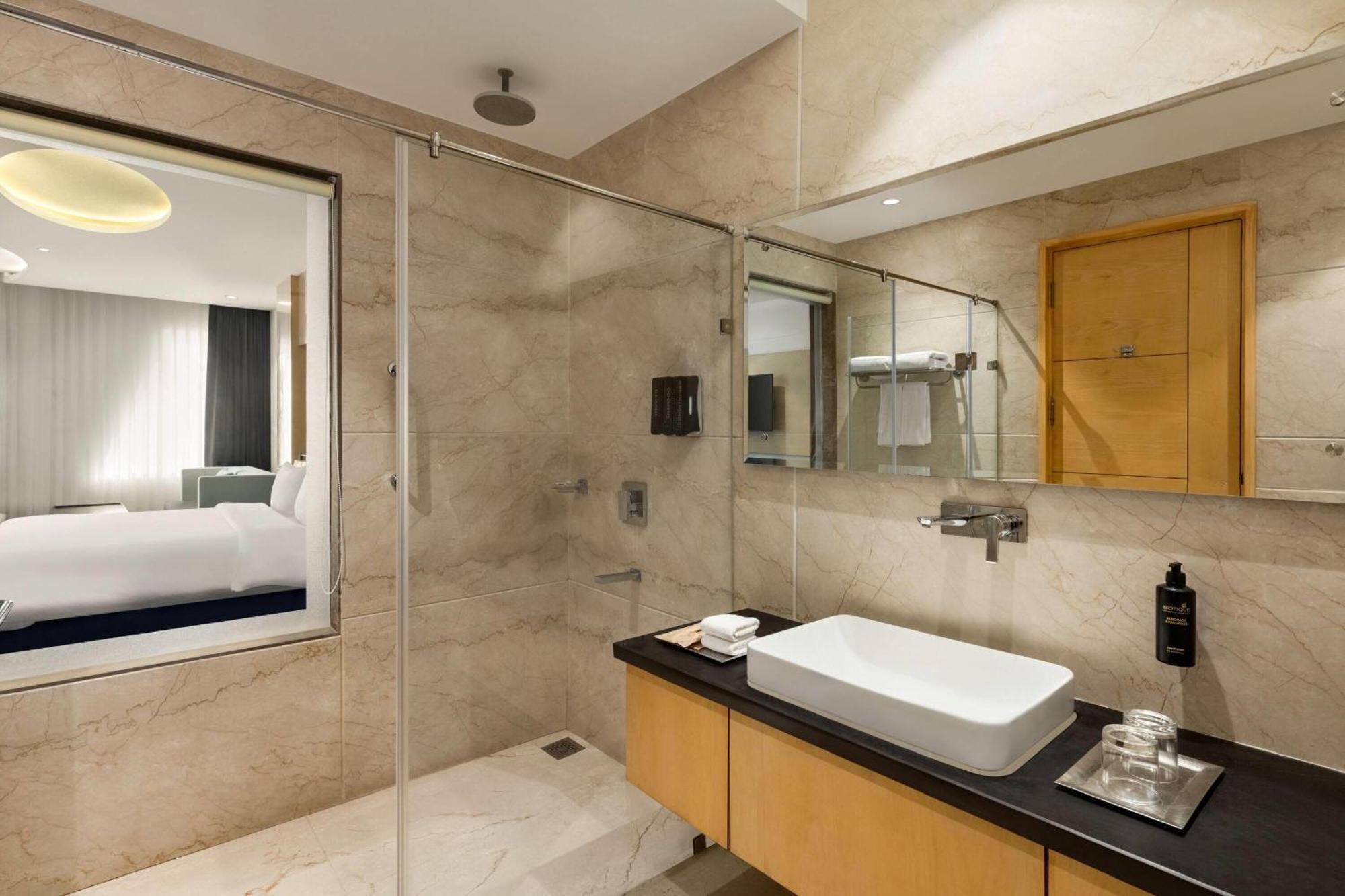 Super Deluxe Room