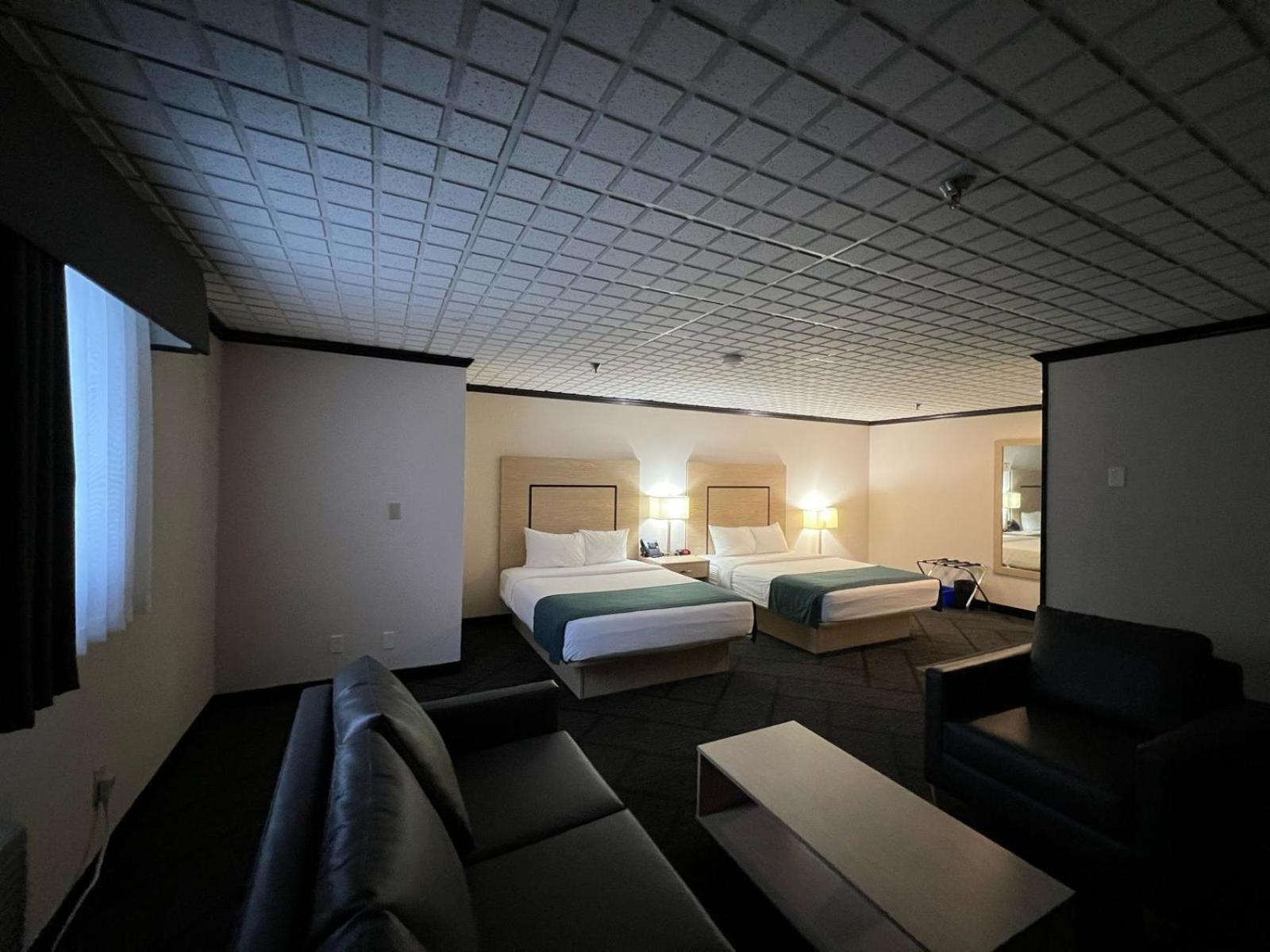Studio Suite with Two Queen Beds - Non-Smoking