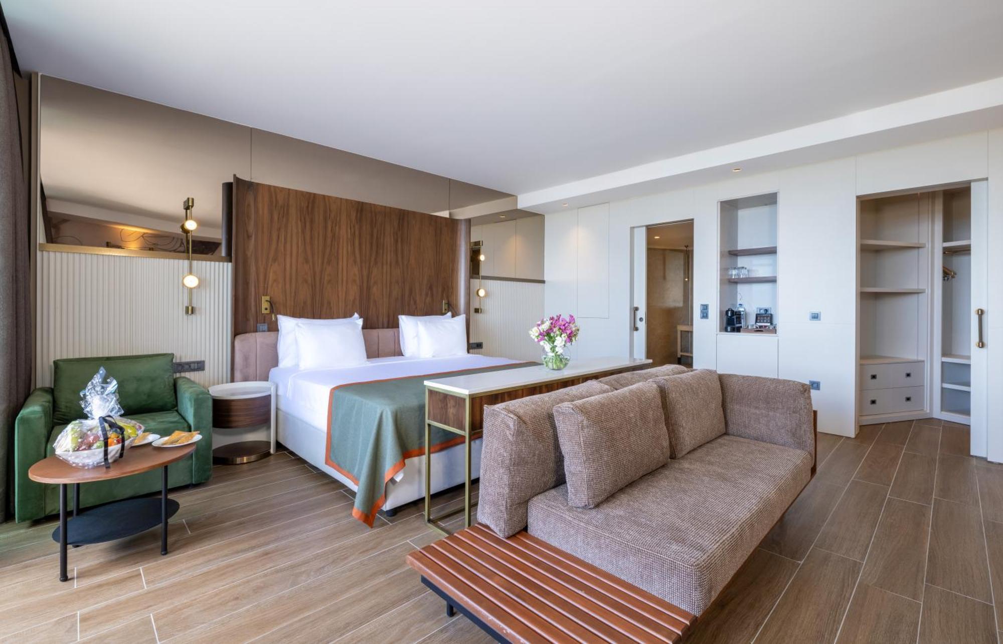 Junior Suite,1739386736:JPEG