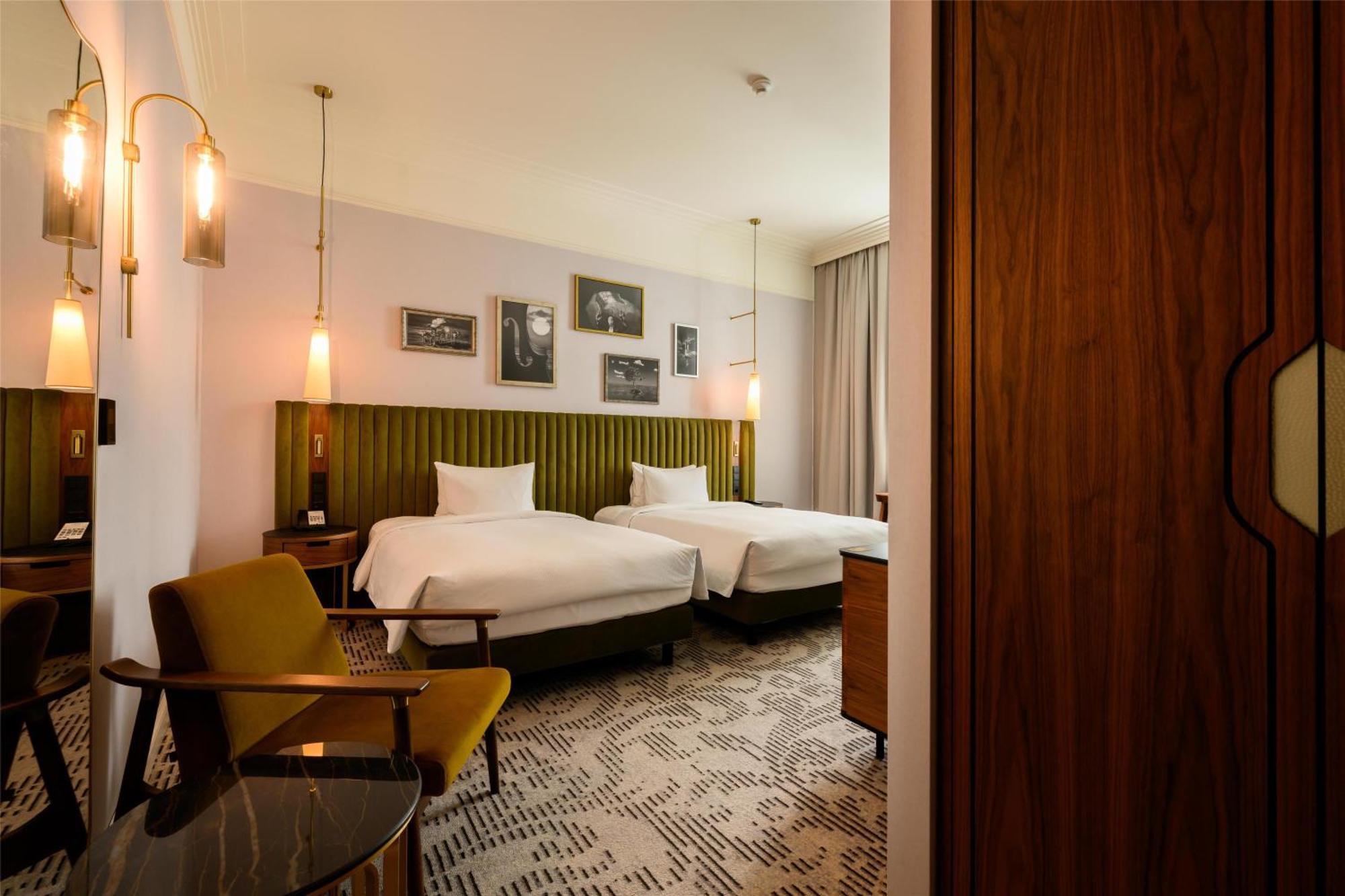 Deluxe Courtyard Double Room Two Double Beds