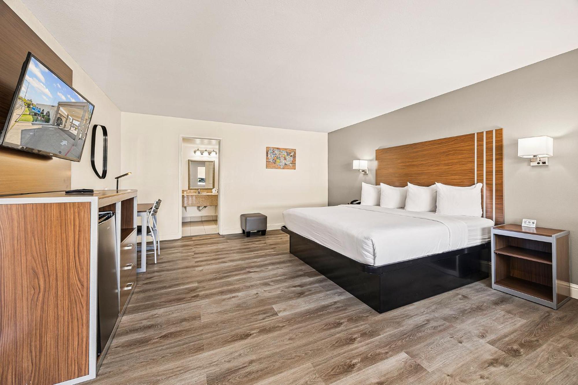 Standard King Room