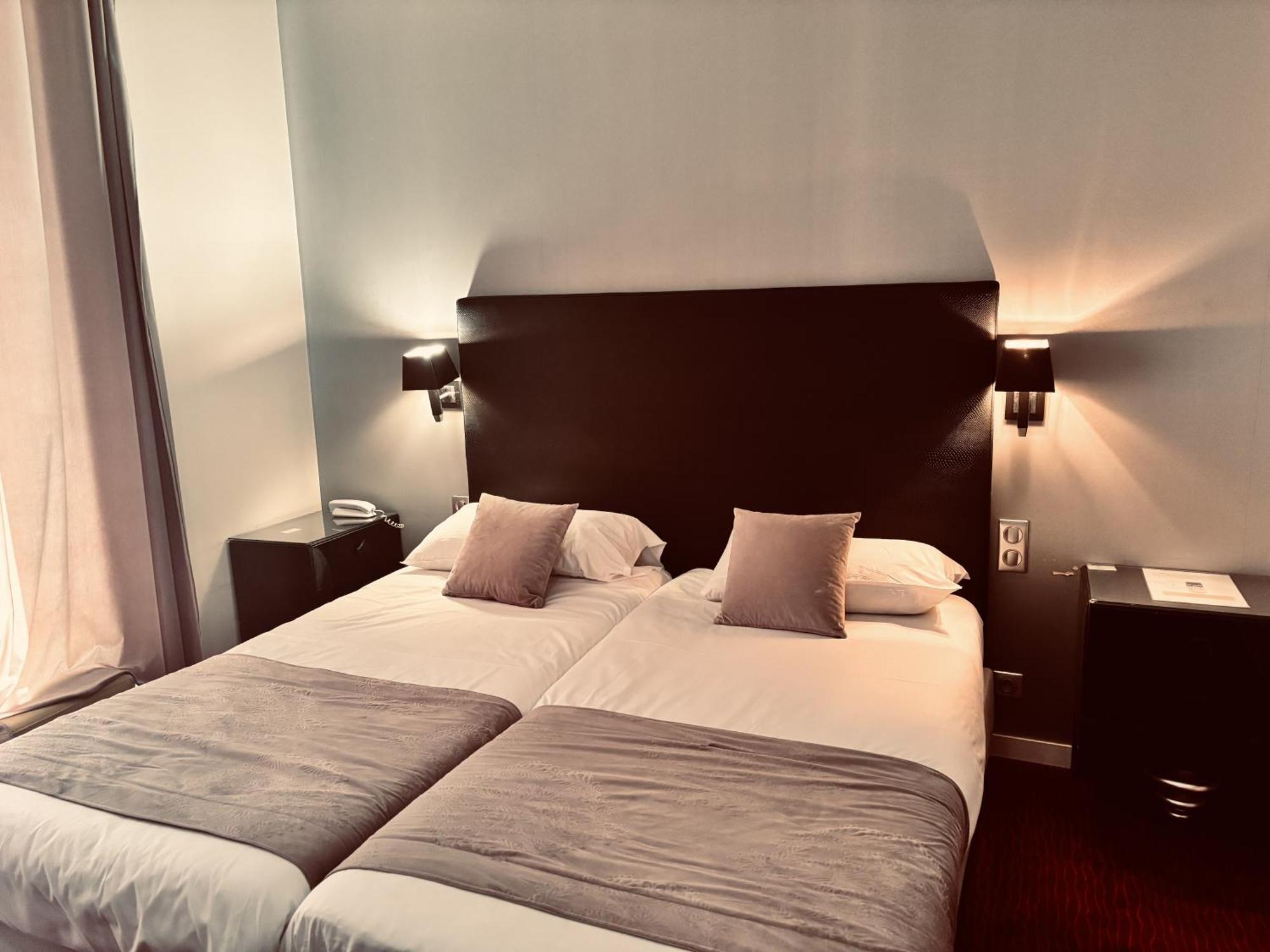 Twin Room,1697099560:JPEG